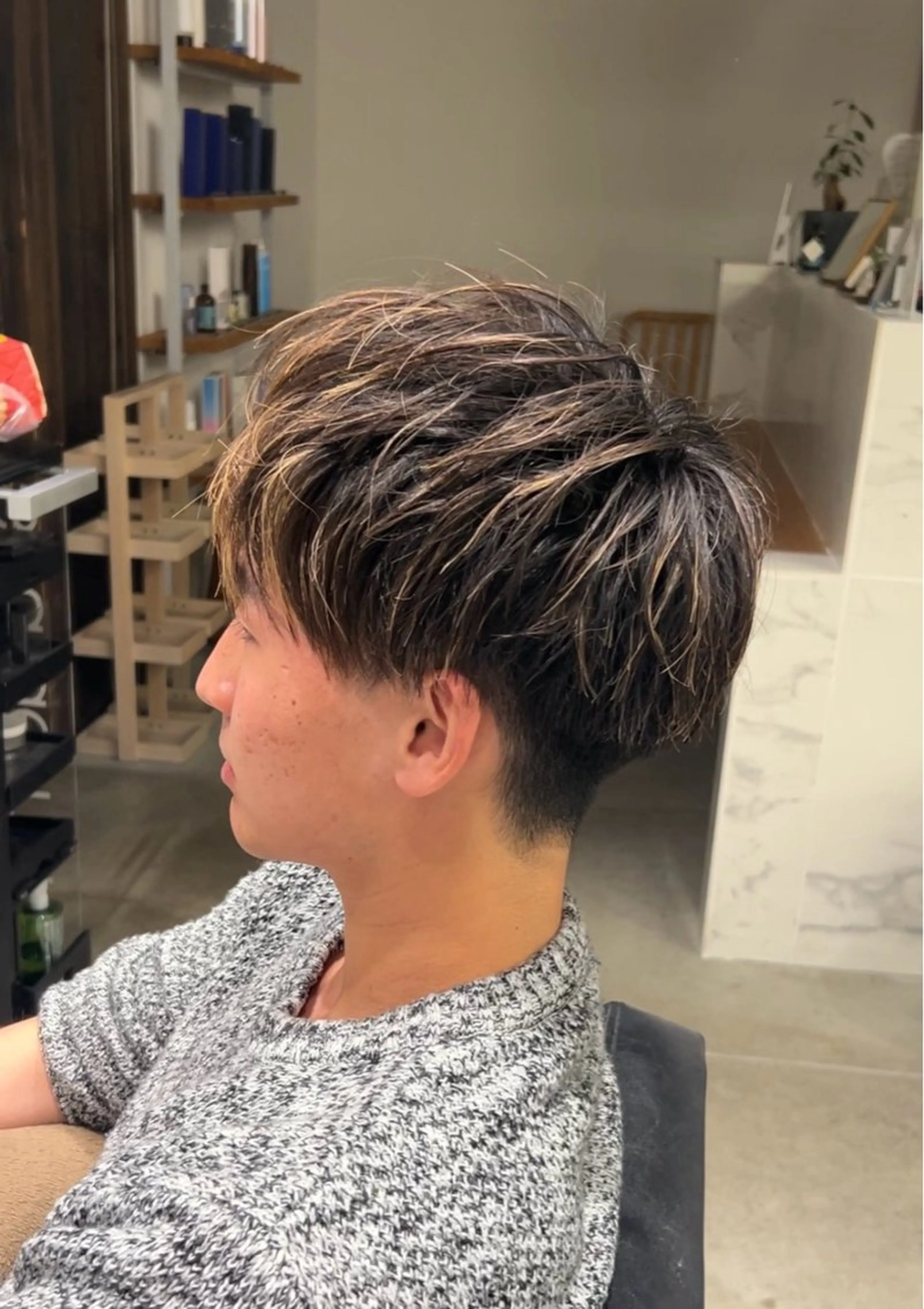 ショート カラー メンズ マッシュ 中村 里彩のヘアスタイル