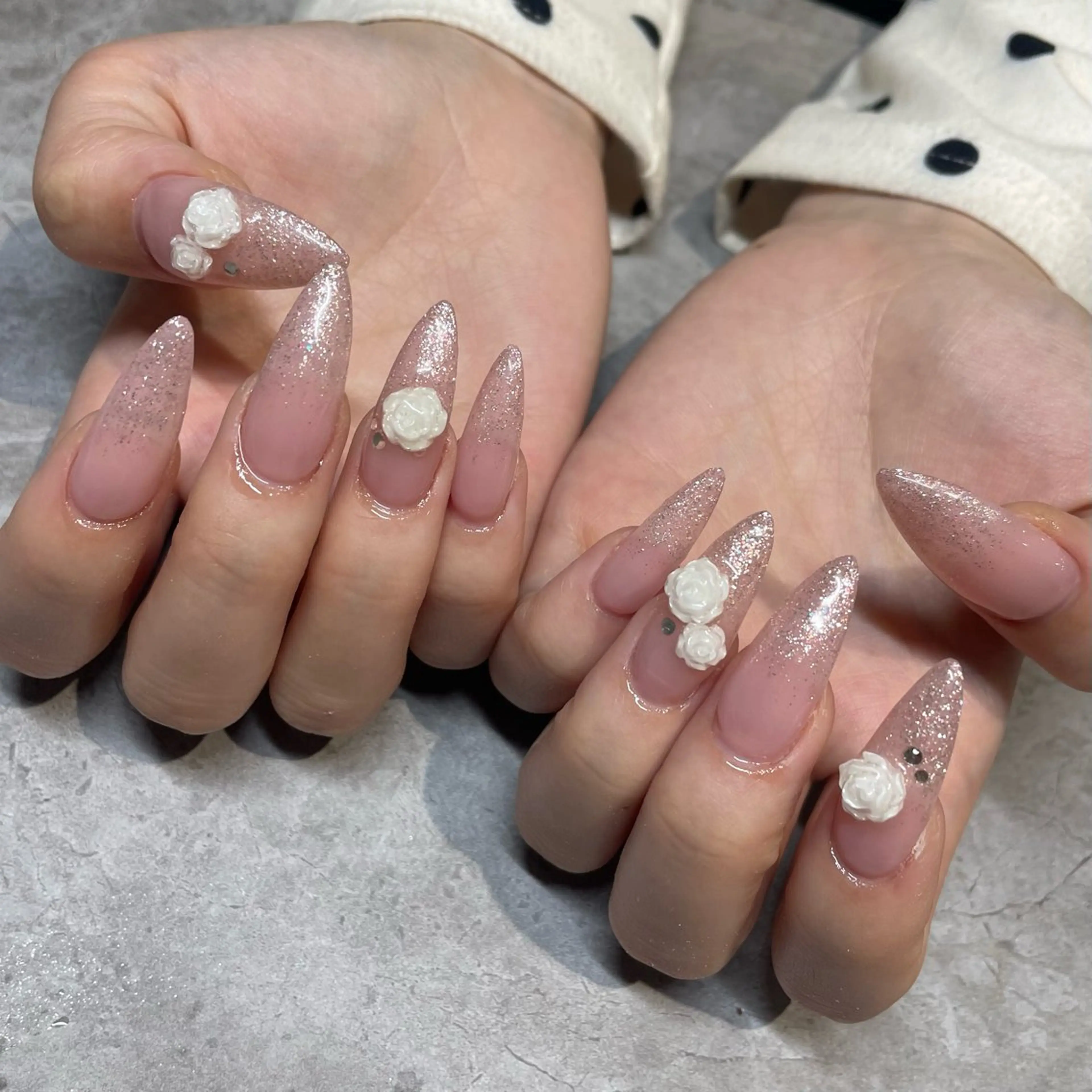 ネイル グラデーション ラメ(グリッター) ラメグラデーション スカルプネイル ネイルチップ ハンドネイル IROHA NAIL 横山佳那のネイルデザイン