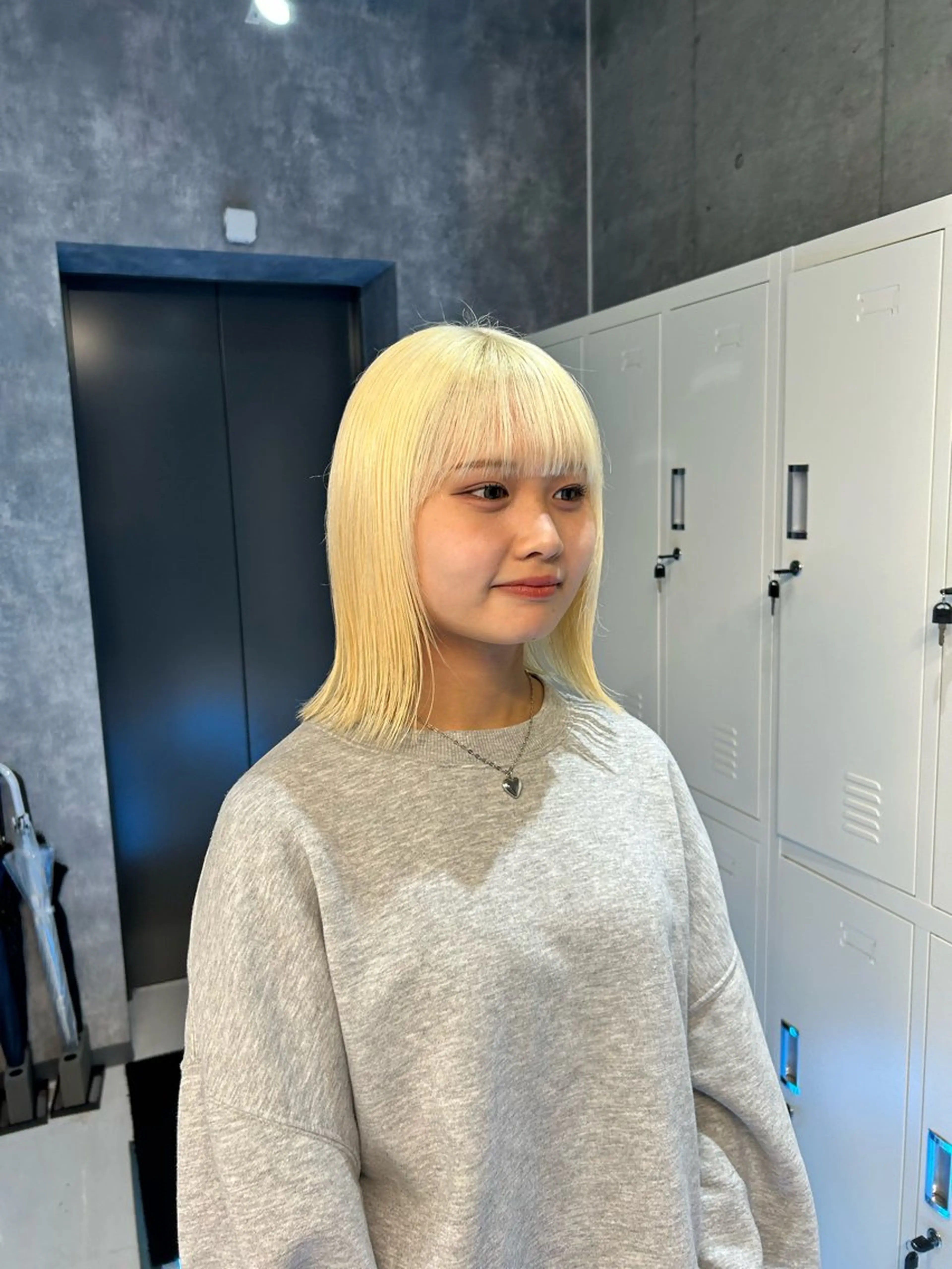 ミディアム カラー ハイトーン/ゆるふわ 🎨𖥔ׁTOMO♡のヘアスタイル