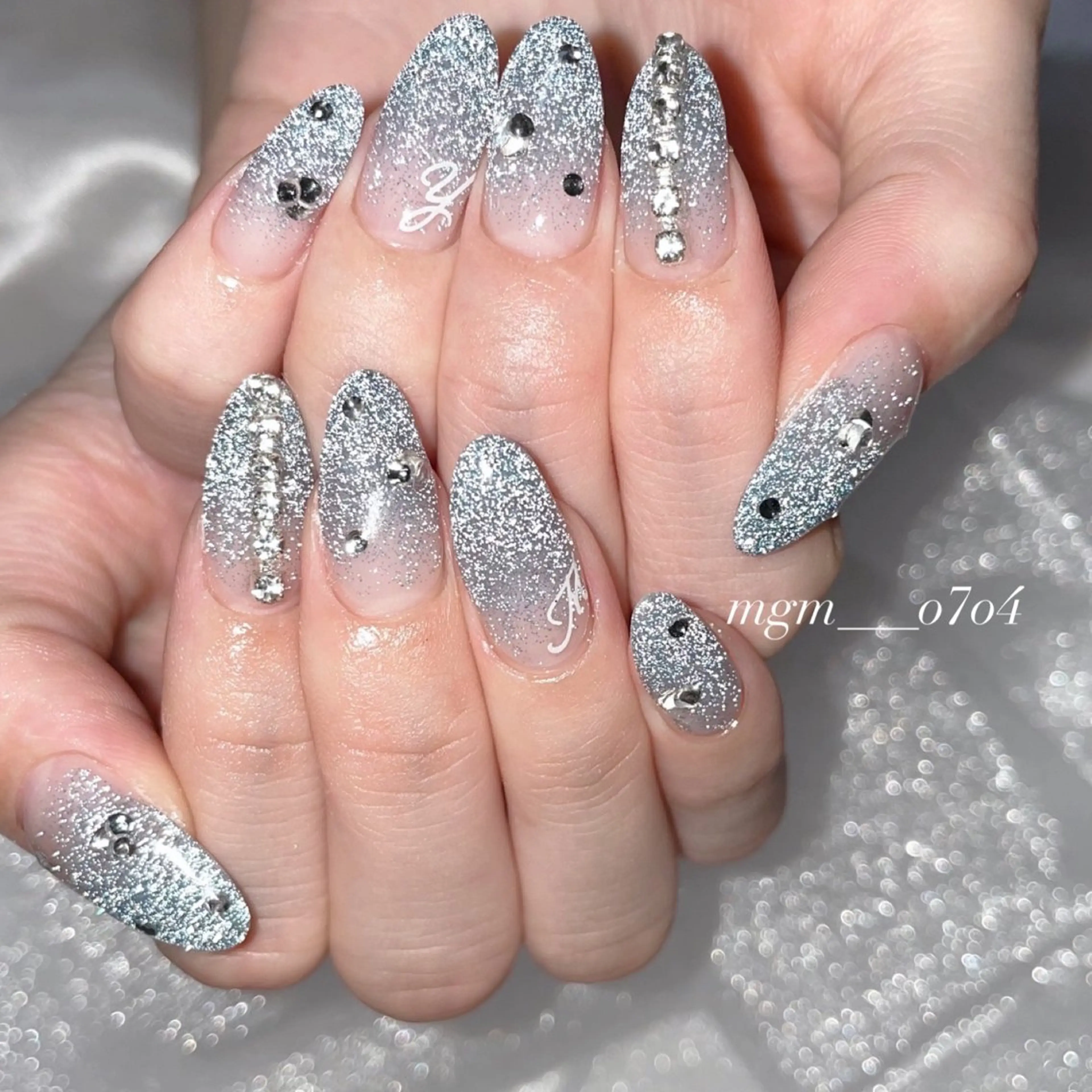 ネイル ハンドネイル ハンドケア MoON...❤︎ MeGuのネイルデザイン