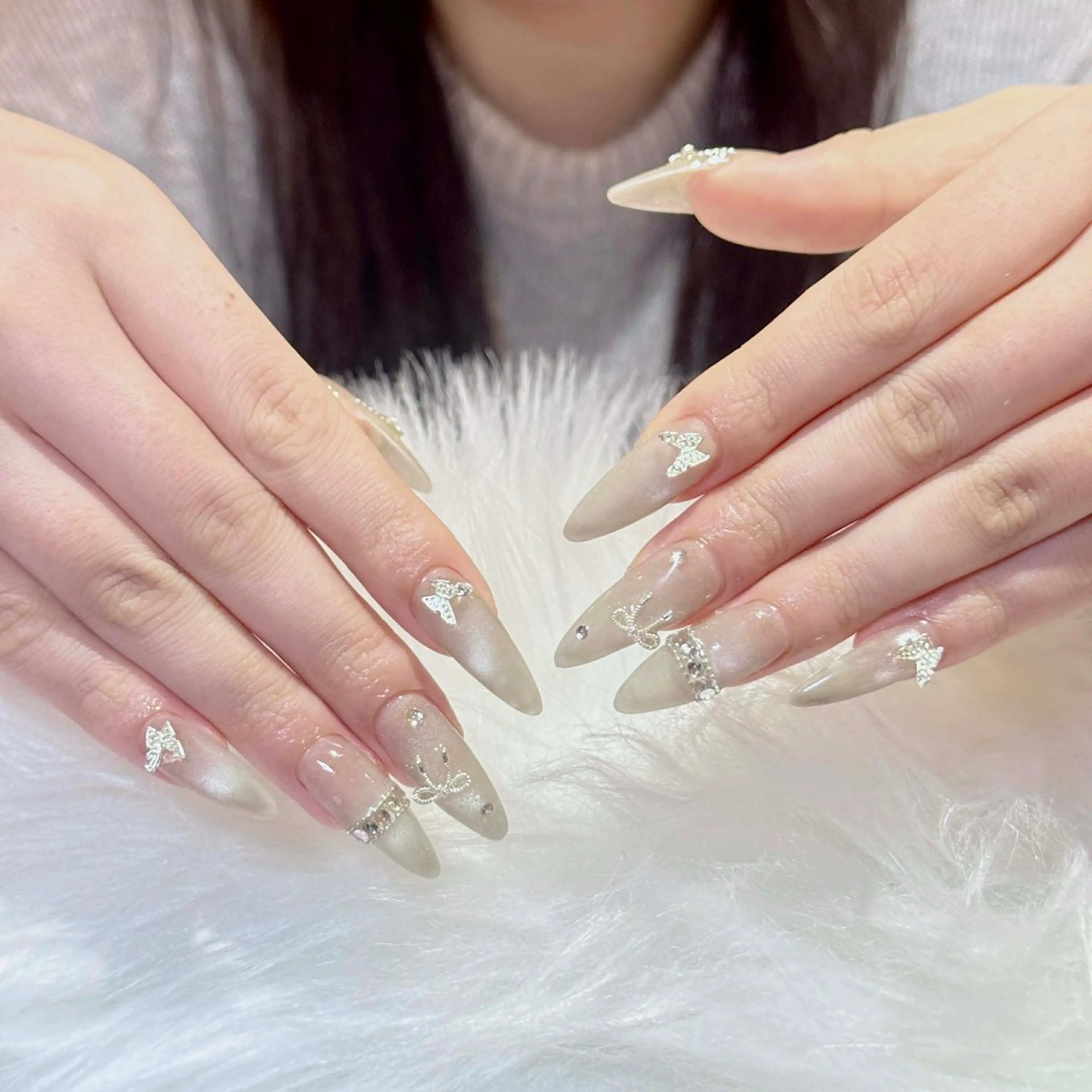ネイル ハンドネイル T.Lee Nail Lilyのネイルデザイン