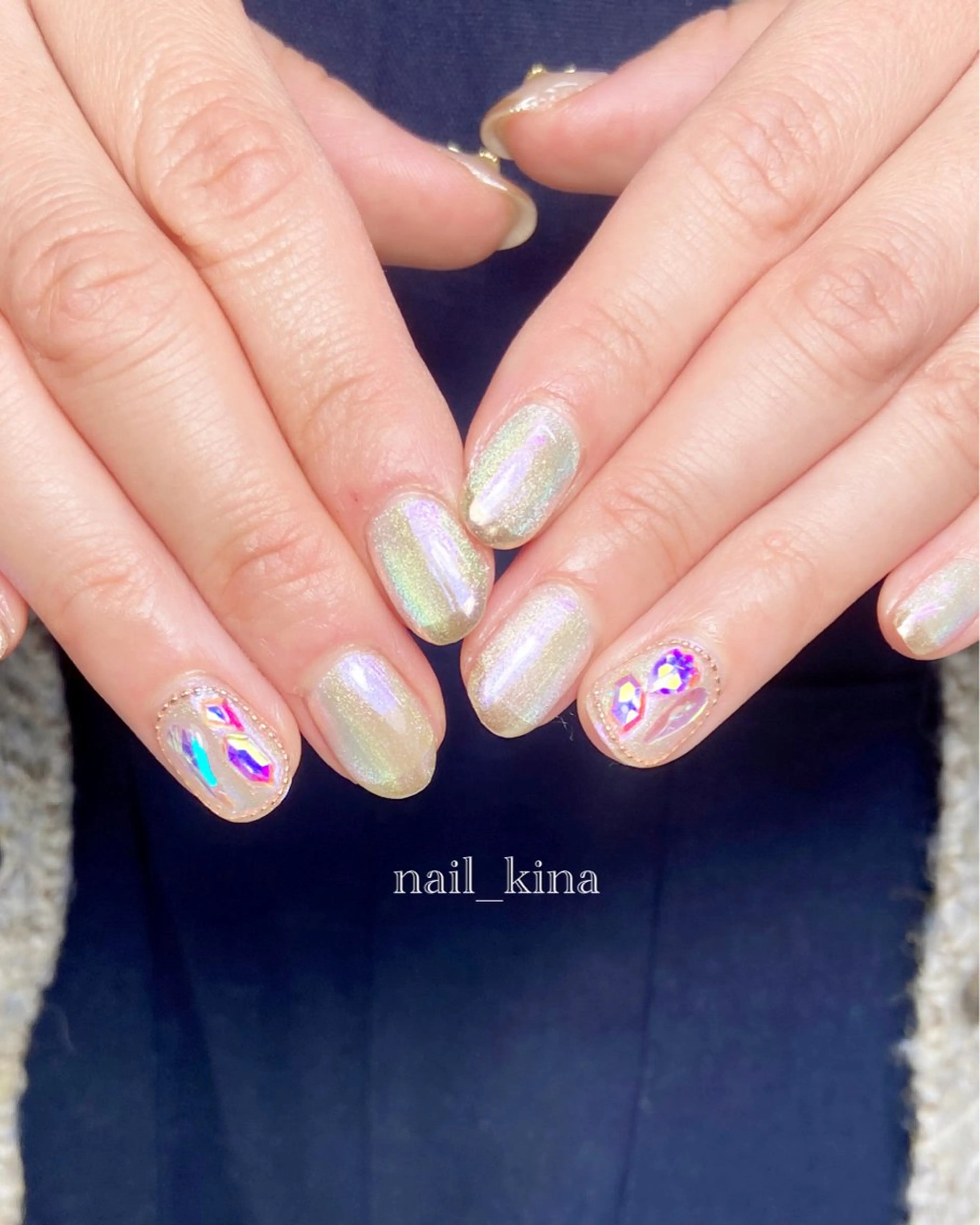 ネイル オーロラネイル フレンチネイル ミラーネイル ワンホンネイル nail_ kinaのネイルデザイン