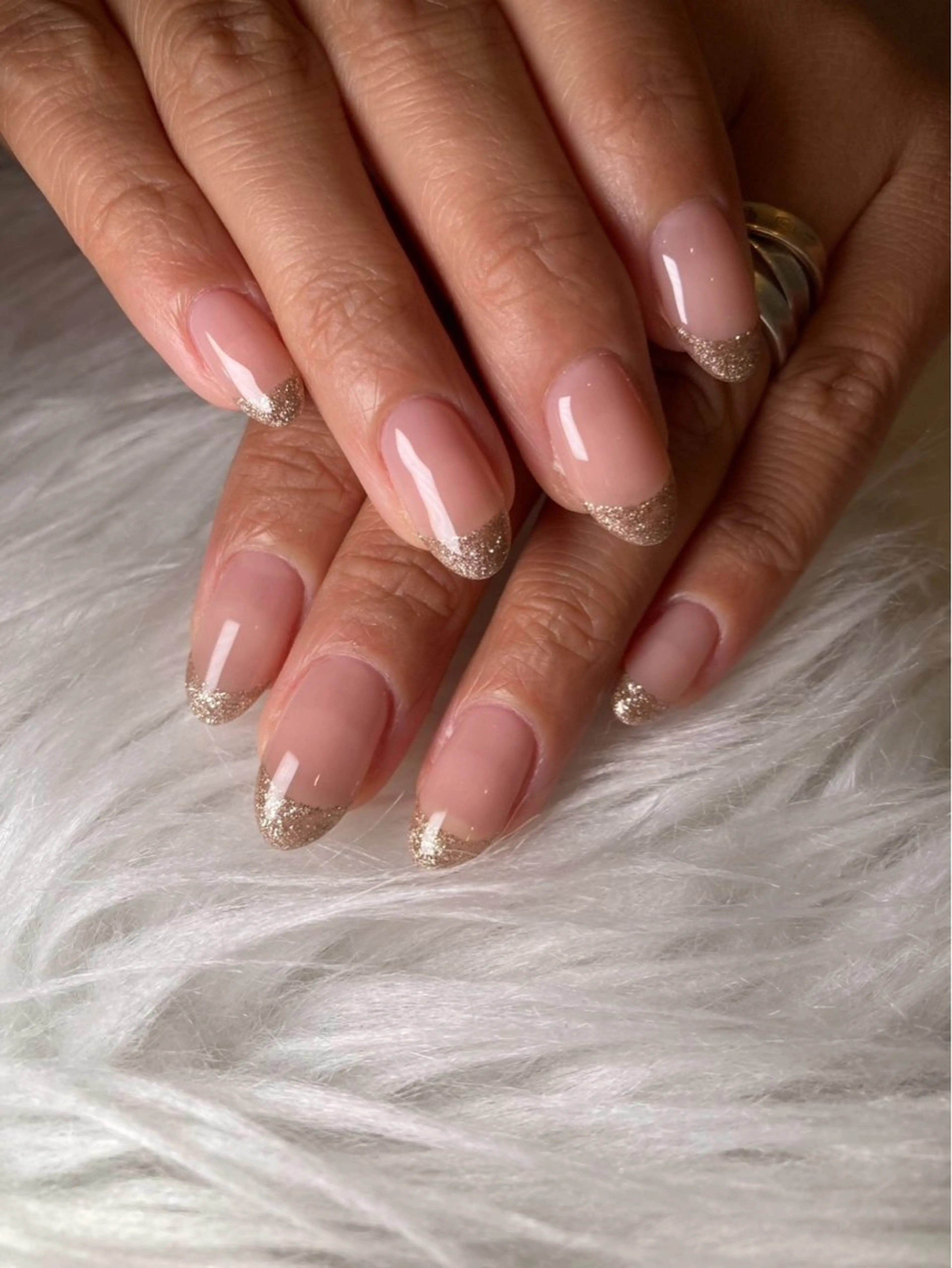 オフなし☆ラメラインも追加料金なし♪フレンチネイルの写真