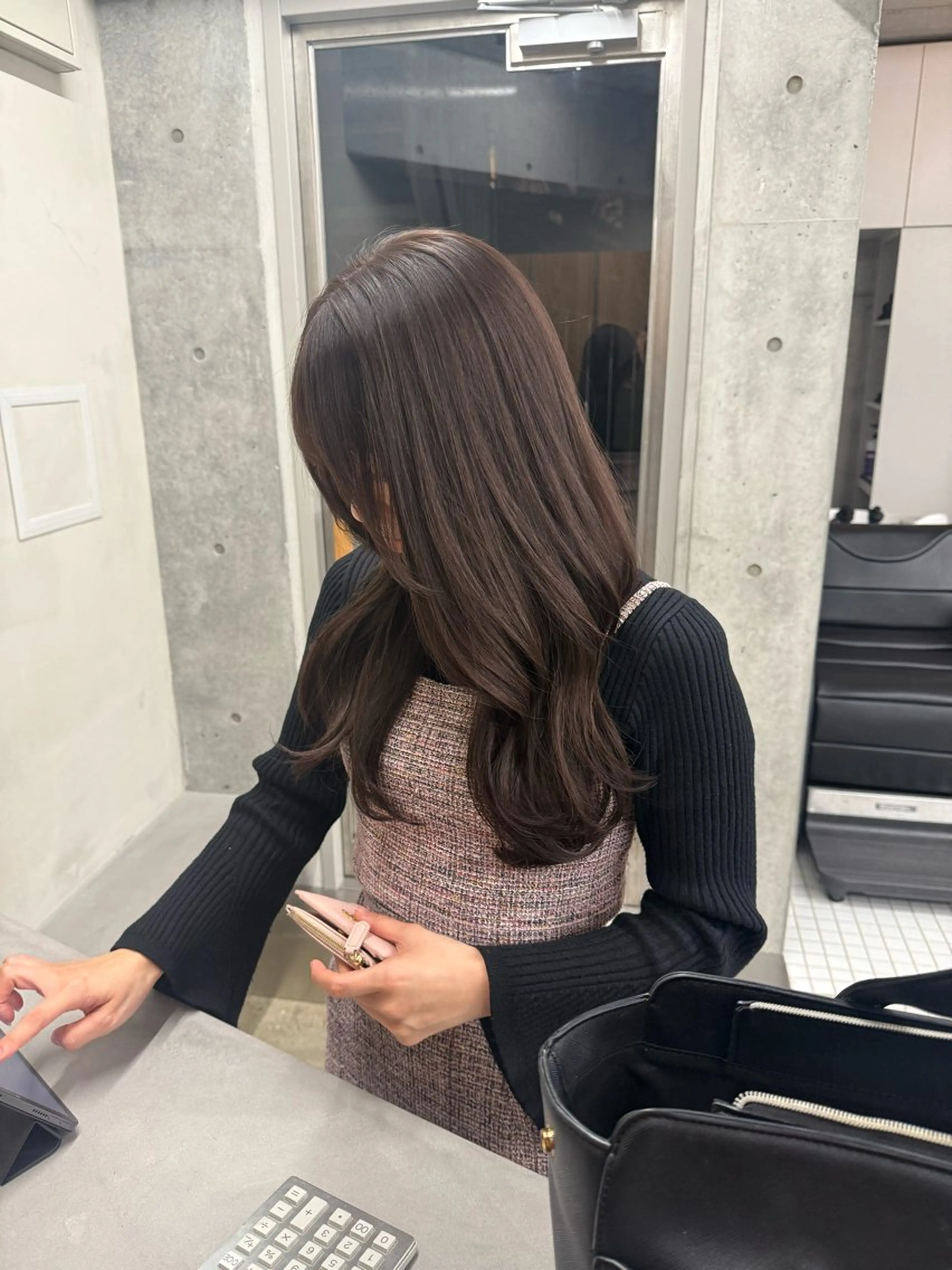 ロング ロングレイヤー アッシュ 顔周りカット 韓国風ヘア レイヤーカット カット ヘアカラー トリートメント 誰より丁寧なカット/ 小林輝/レイヤーのヘアスタイル