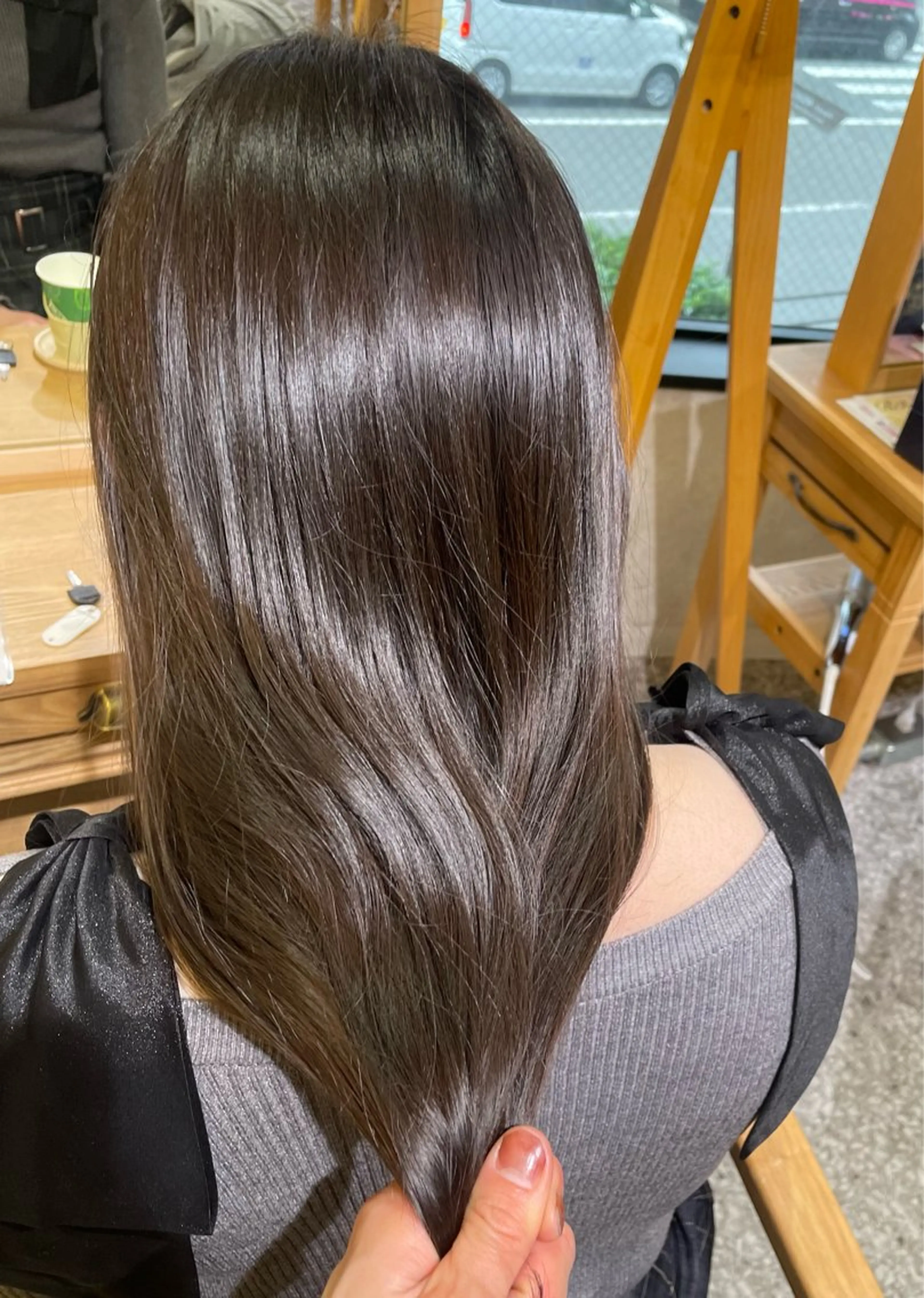 セミロング カラー ヘアカラー トリートメント 吉良祐樹 レイヤー/艶カラーのヘアスタイル