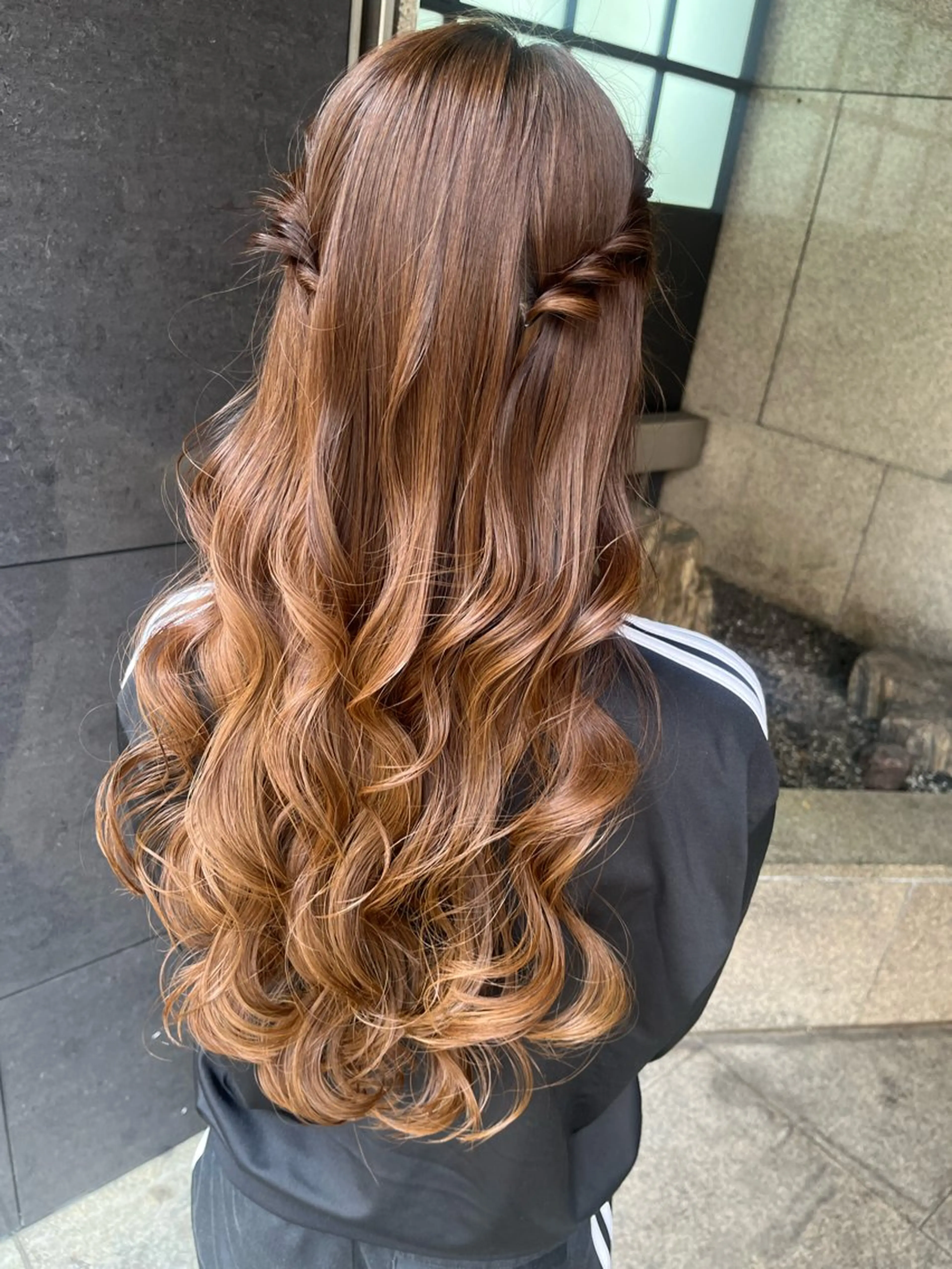 ロング ヘアアレンジ カット ヘアカラー 山下 明子のヘアスタイル