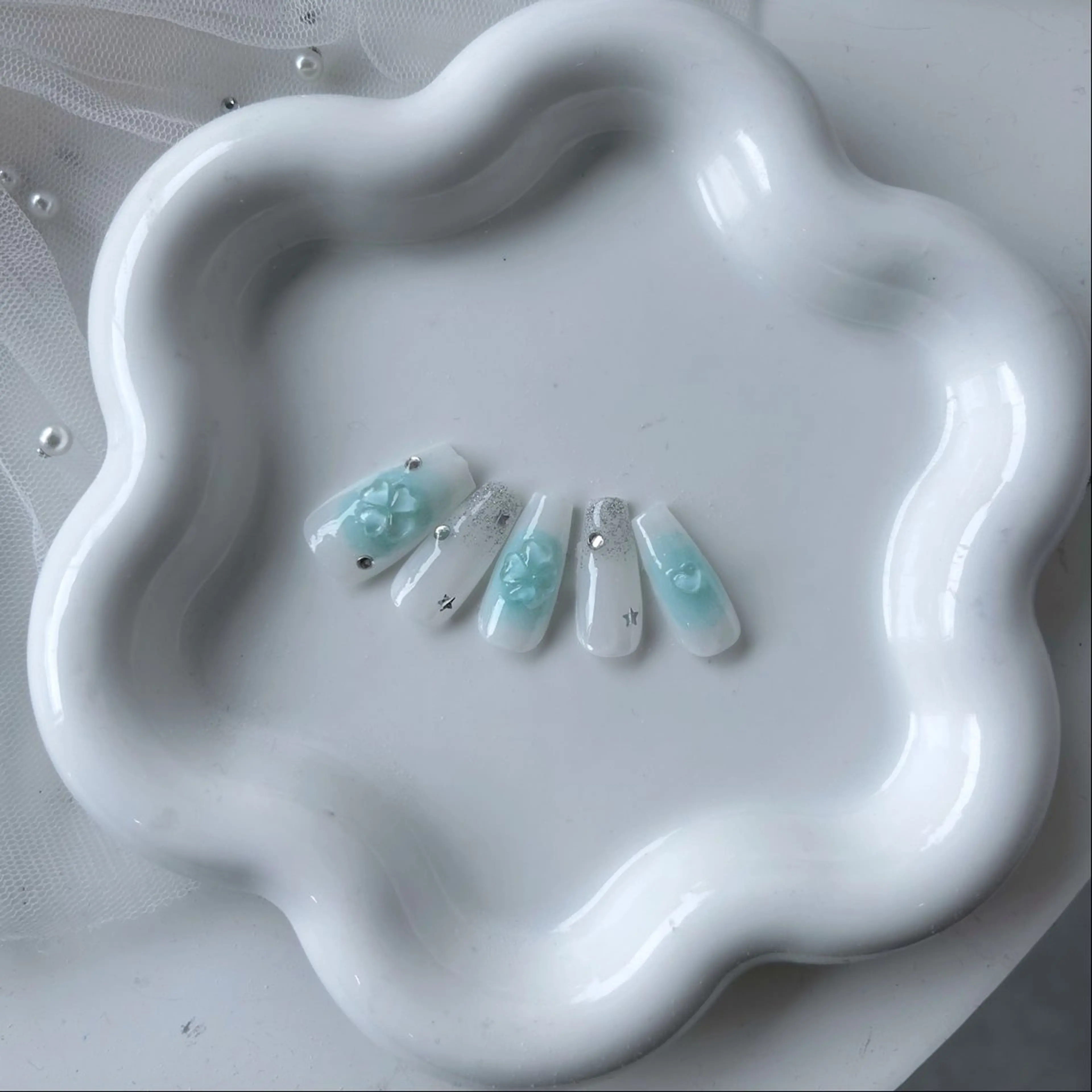 ネイル アートネイル チークネイル ラメ(グリッター) ラメグラデーション ストーンネイル vante yudukiのネイルデザイン