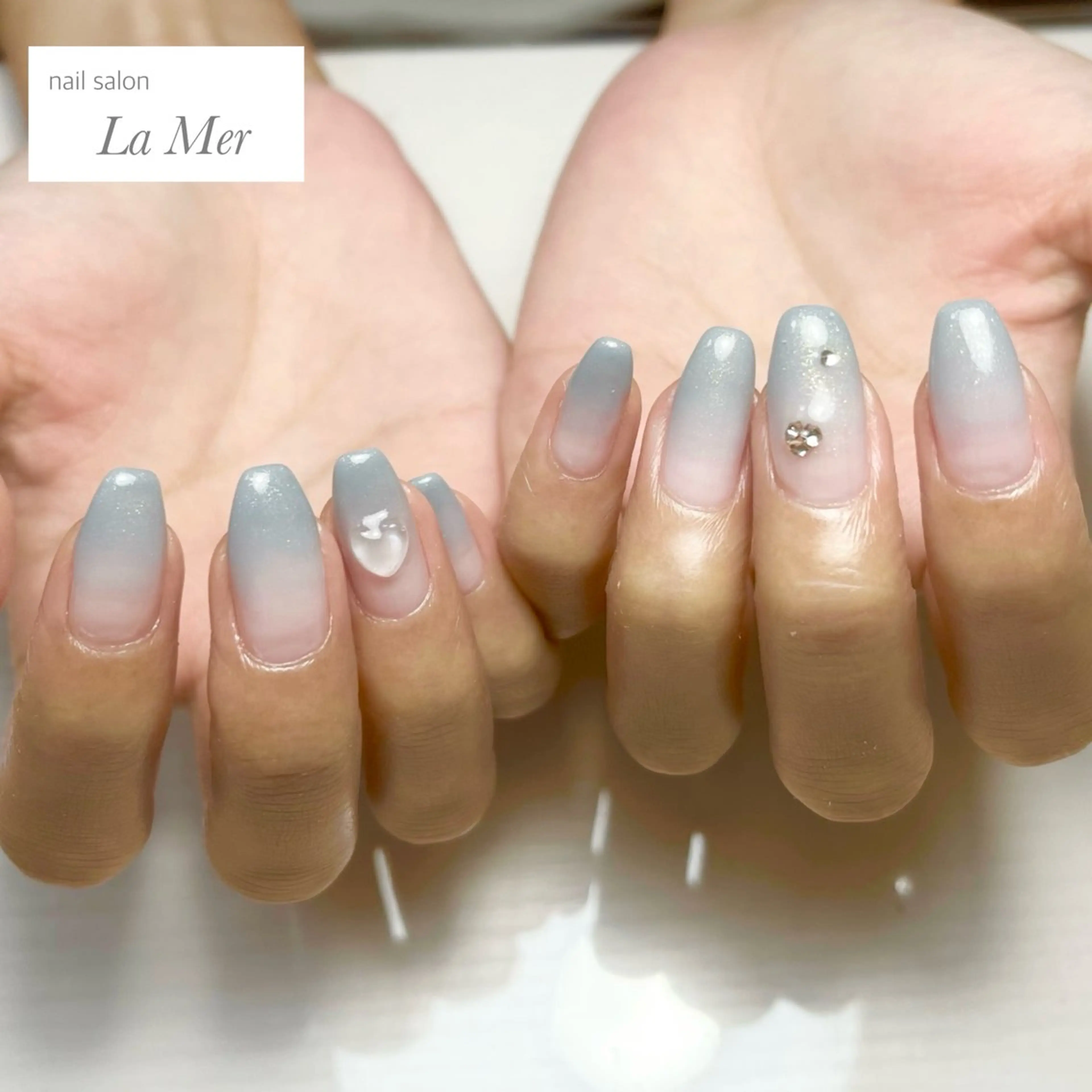 ネイル ブルー ガーリー グラデーション ハート ラメ(グリッター) nailsalon La Merのネイルデザイン