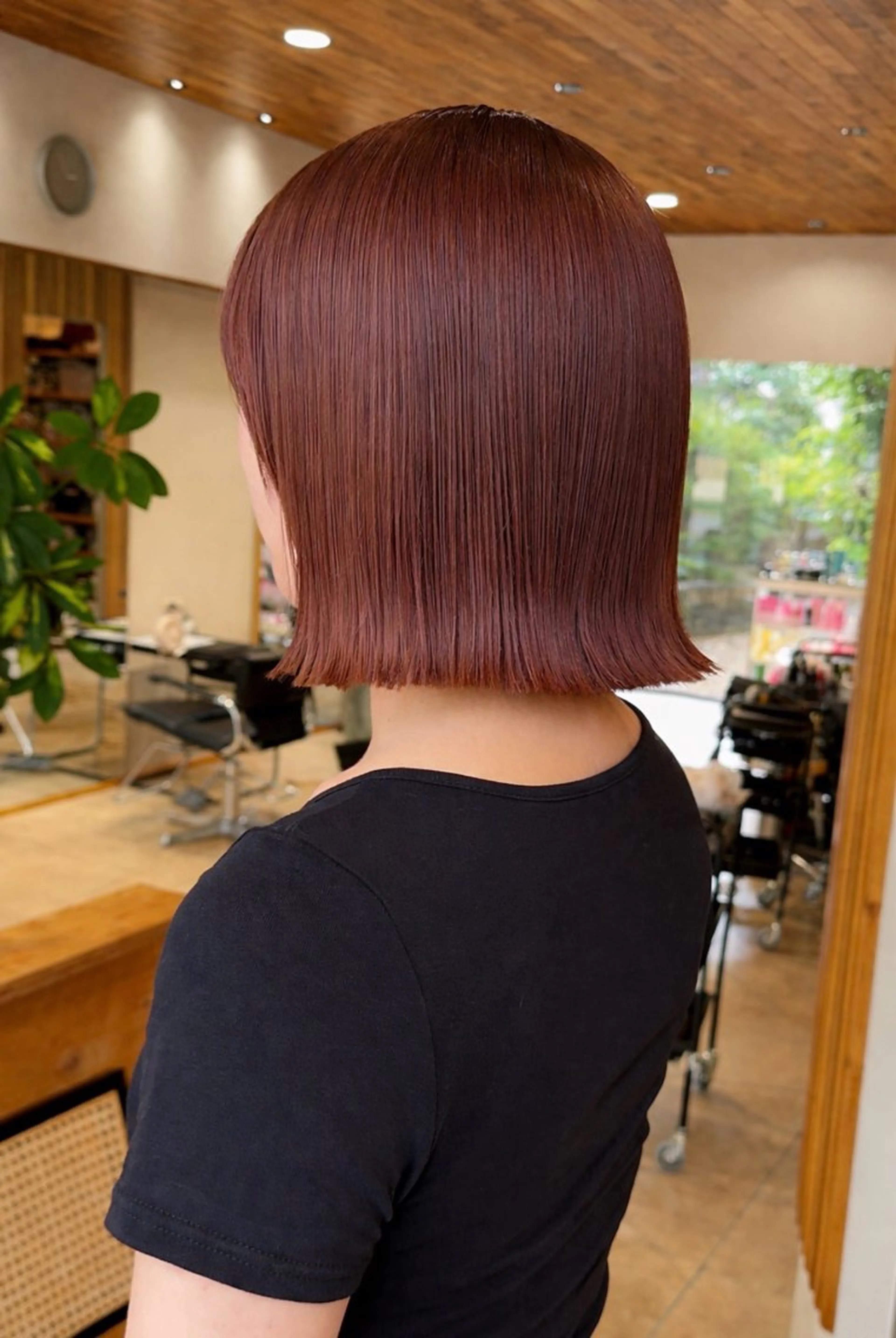 ショート カット ヘアカラー 久屋大通/ 切りっぱなしボブのヘアスタイル