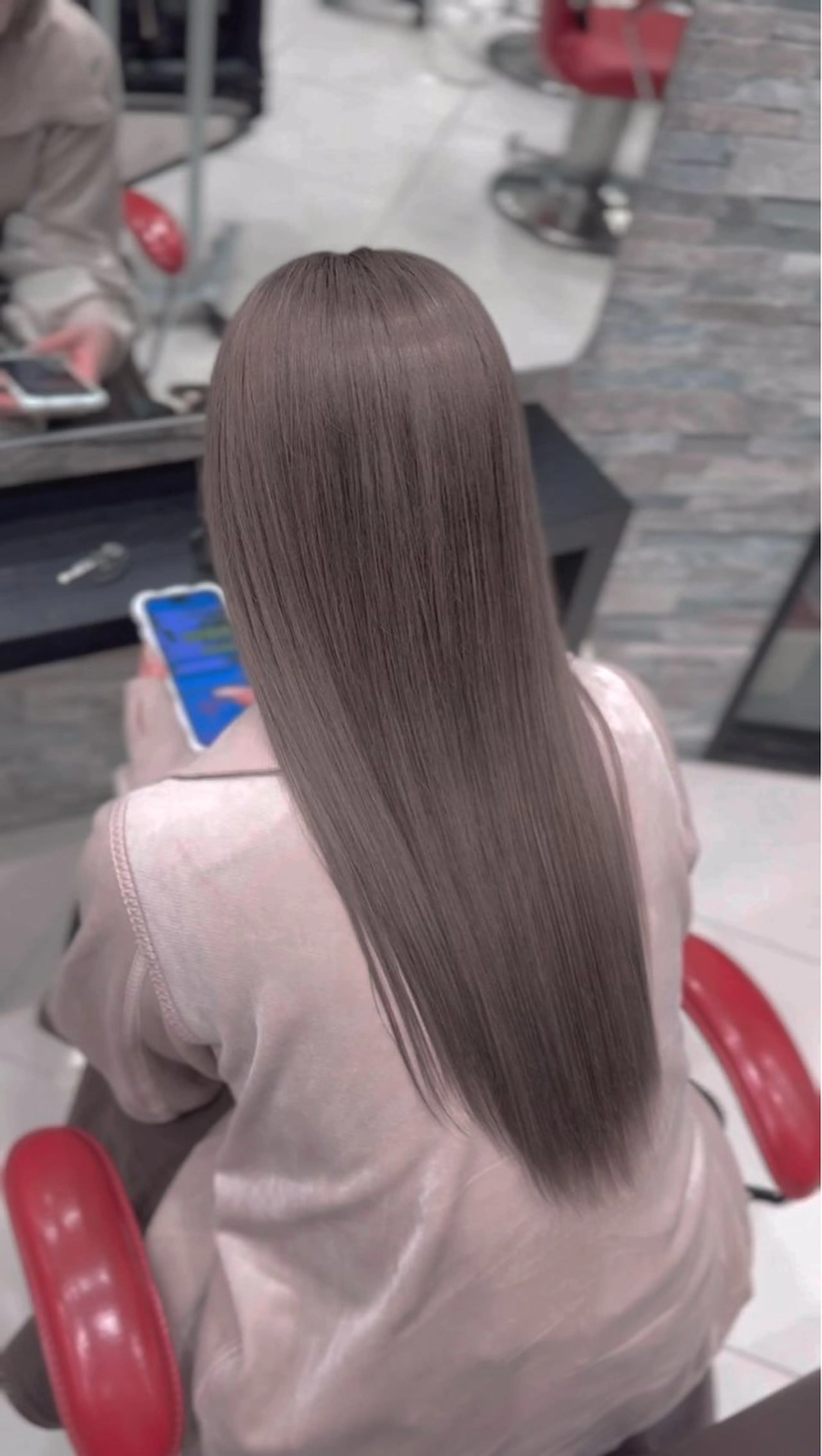 カラー シルバー ヘアカラー 三沢 悠心のヘアスタイル