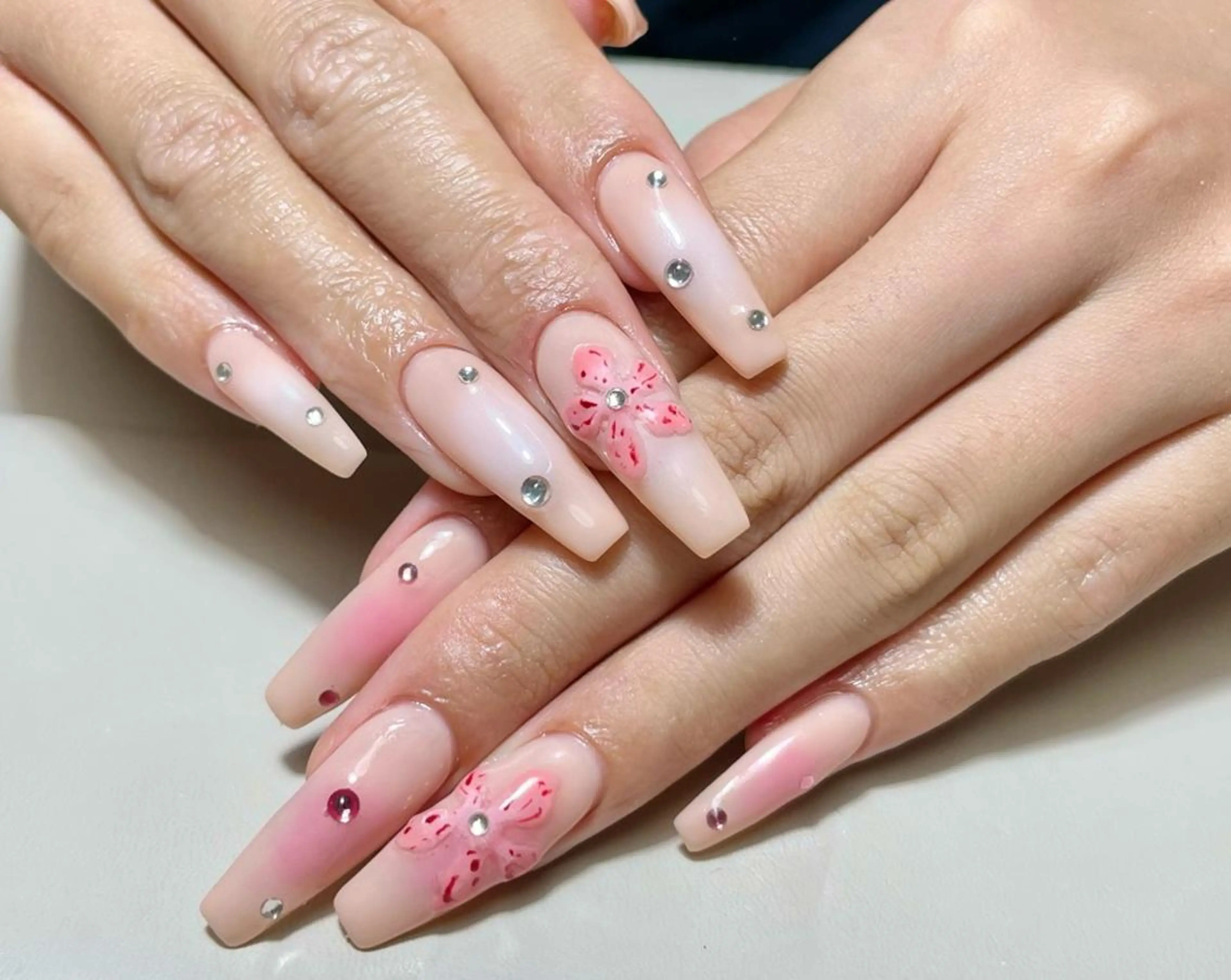 ネイル ハンドネイル ハンドケア 🍑 momo_nailのネイルデザイン