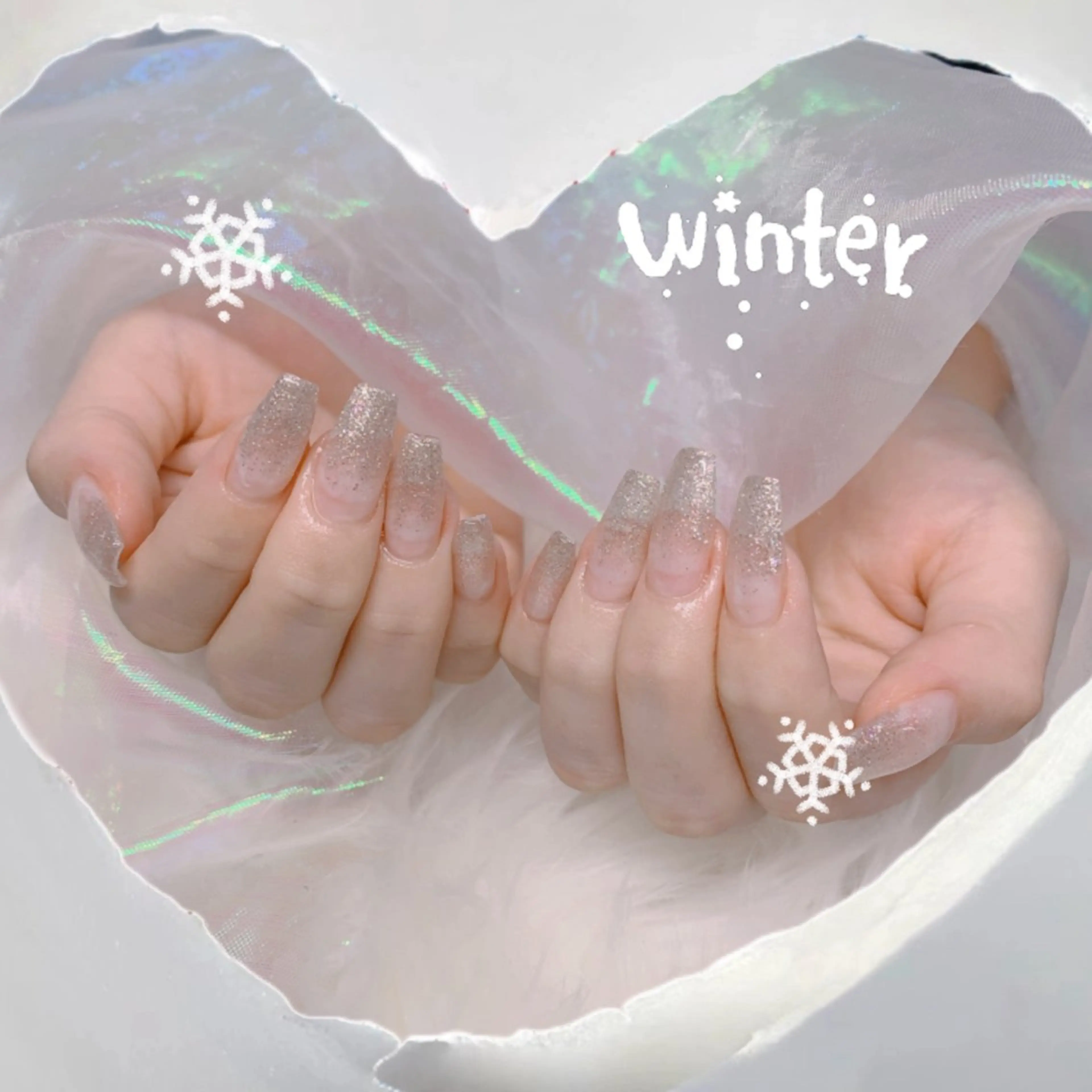 ネイル オーロラネイル 長さ出し フットネイル ジェルネイル キラキラネイル インフィニティ ネイルサロンのネイルデザイン