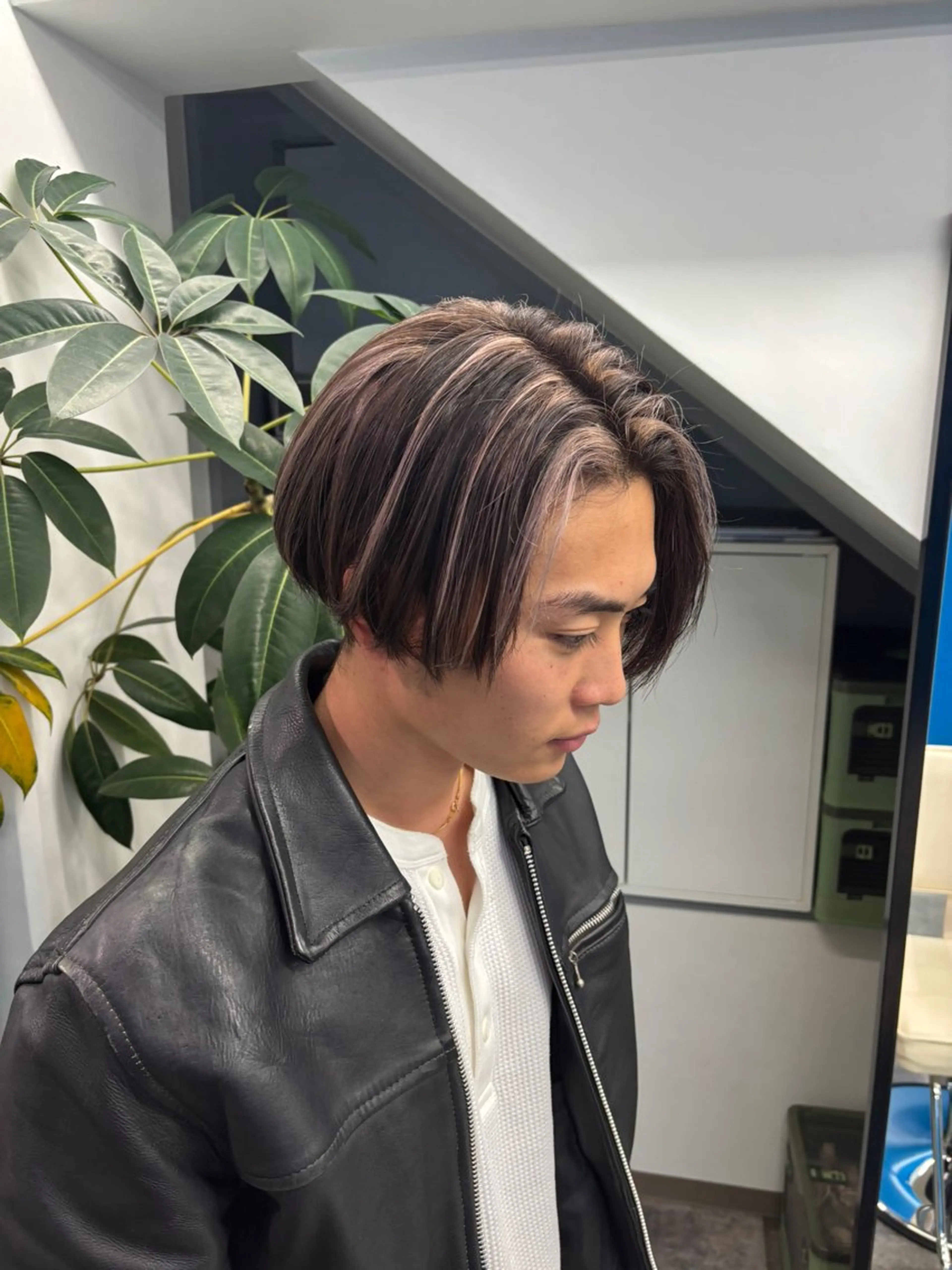 メンズカット＋ハイライト+カラー　　　　　　　　　　　　　　【最高級の処理剤でダメージレスなブリーチをお届け】の写真