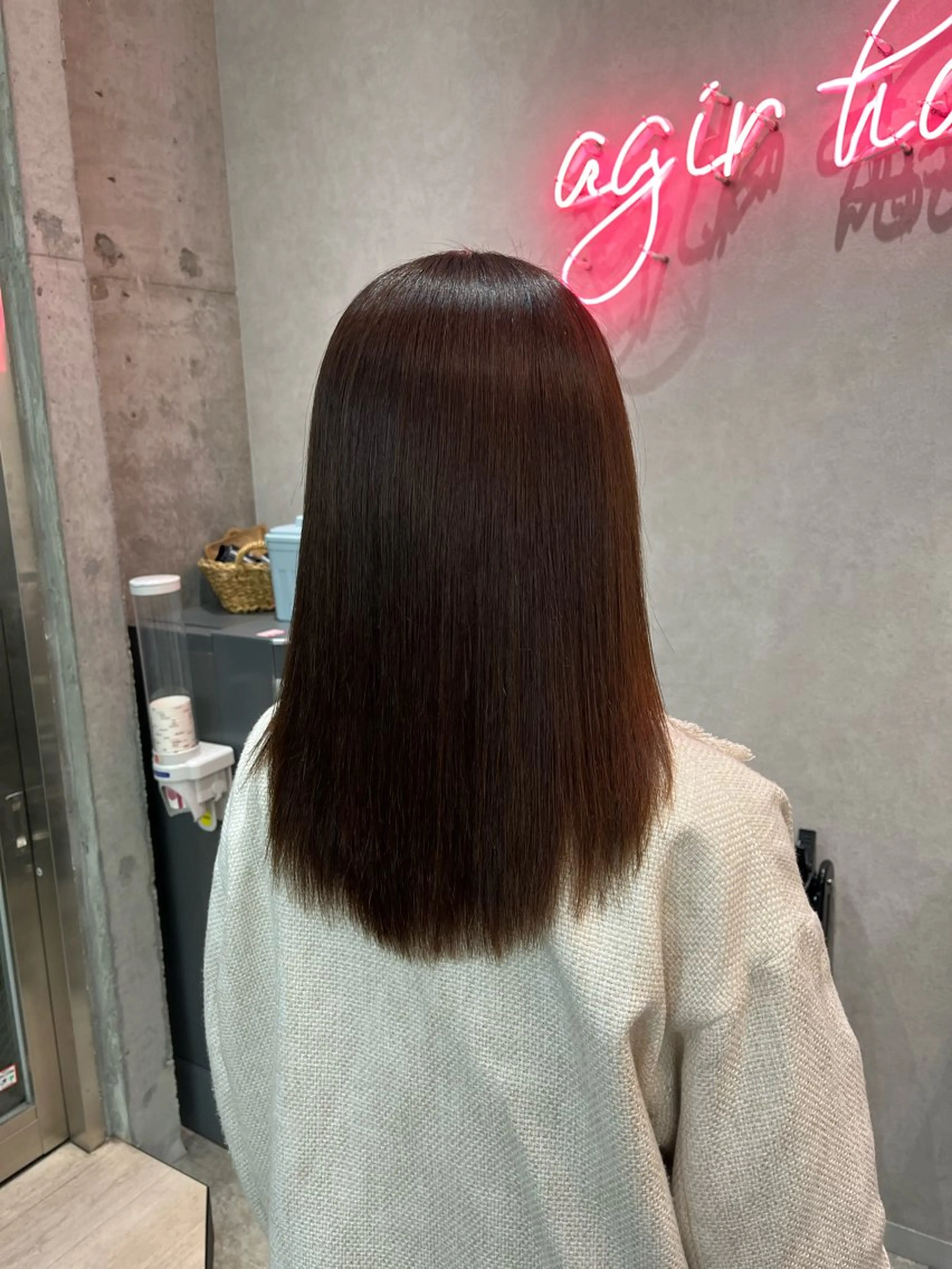 ミディアム カット 縮毛矯正 🪽髪質改善矯正 🤍MIU🤍のヘアスタイル