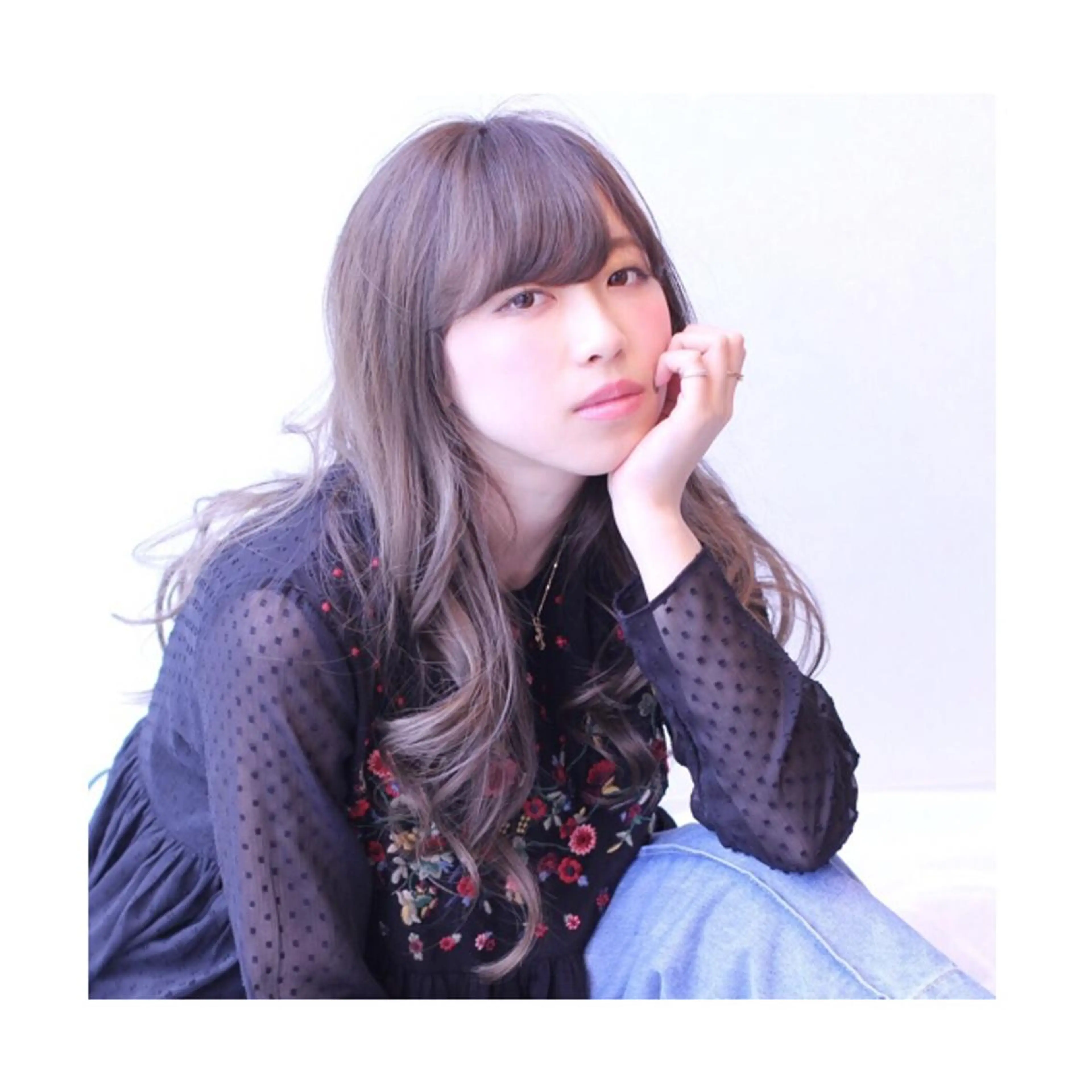 ロング カラー ヘアアレンジ 透明感♡︎♡︎ 佐々木早苗のヘアスタイル