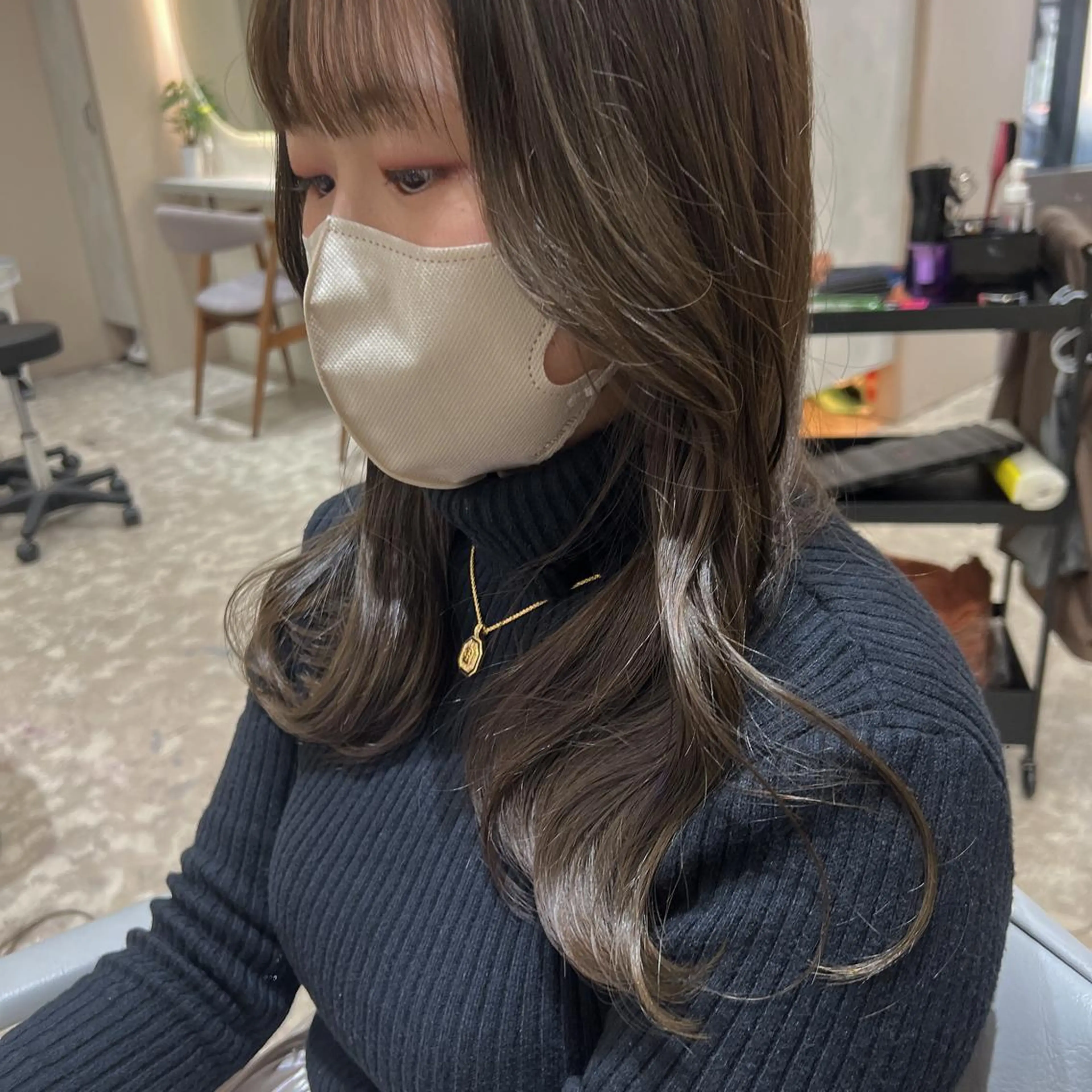 セミロング 艶カラー💎 髪質改善🎈アトワのヘアスタイル