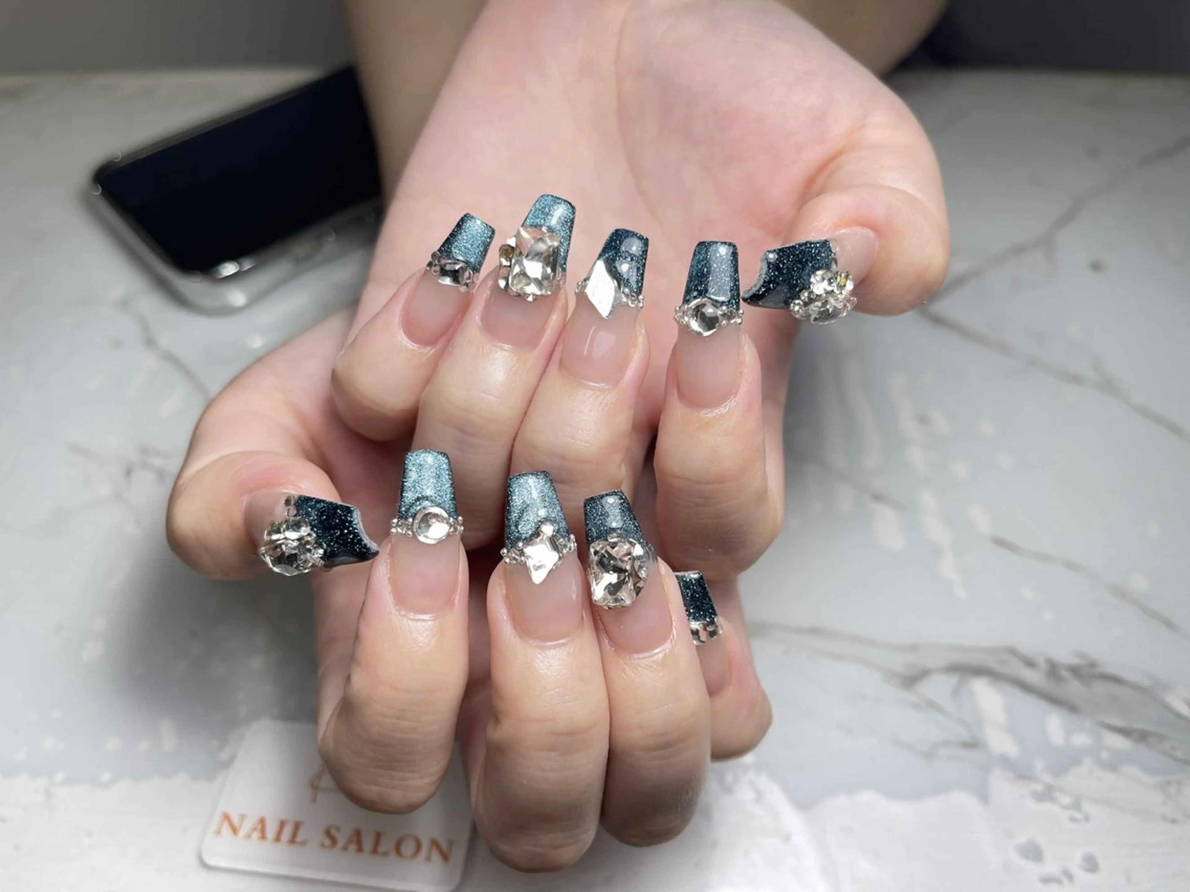 ネイル アートネイル フレンチネイル ジェルネイル グラデーション 韓国ネイル ハンドネイル 💕鈴木ユリ パラジェル/オフ無料のネイルデザイン