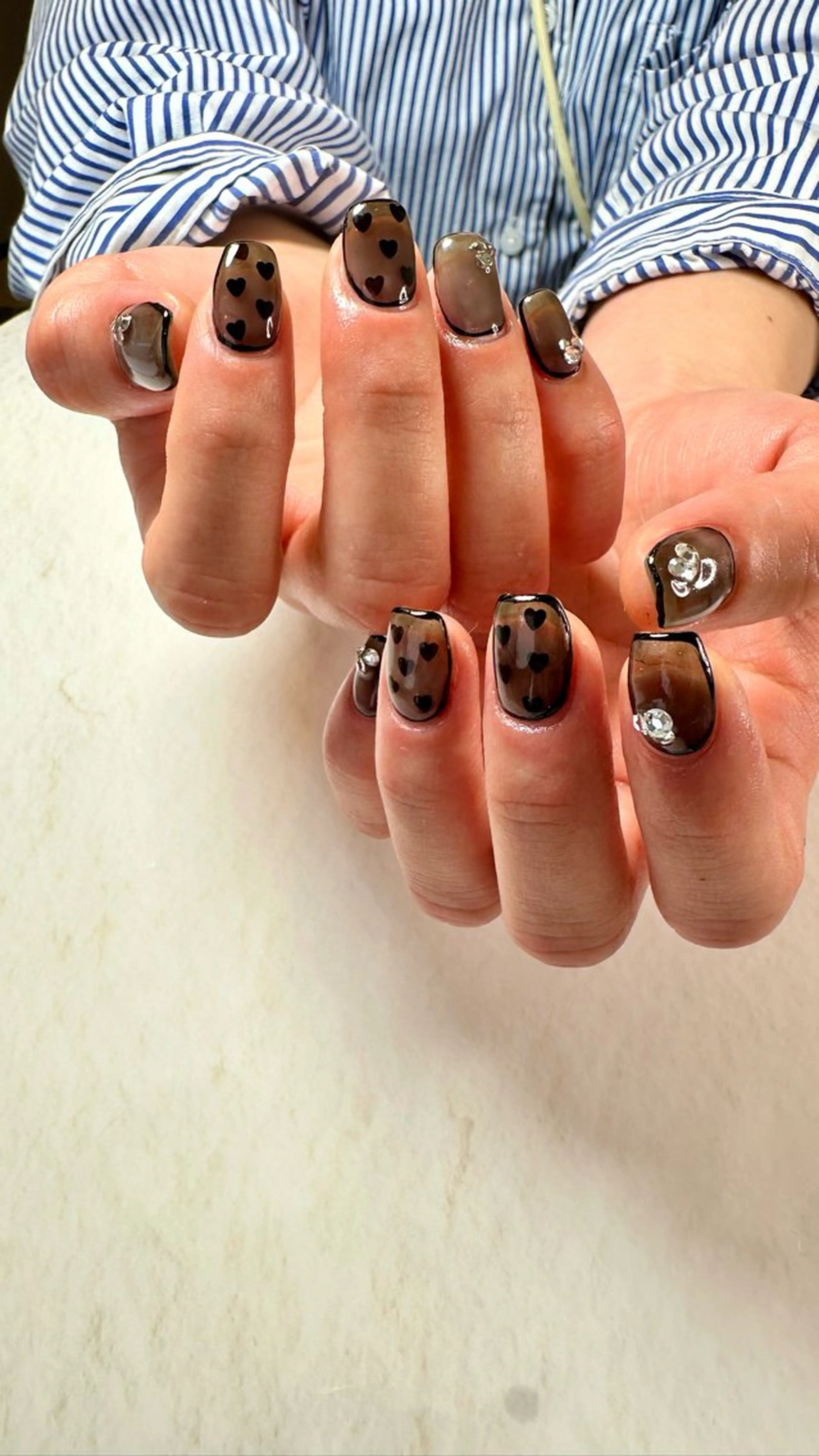 ネイル ニュアンスネイル ハンドネイル ハンドケア Atelier Ariのネイルデザイン