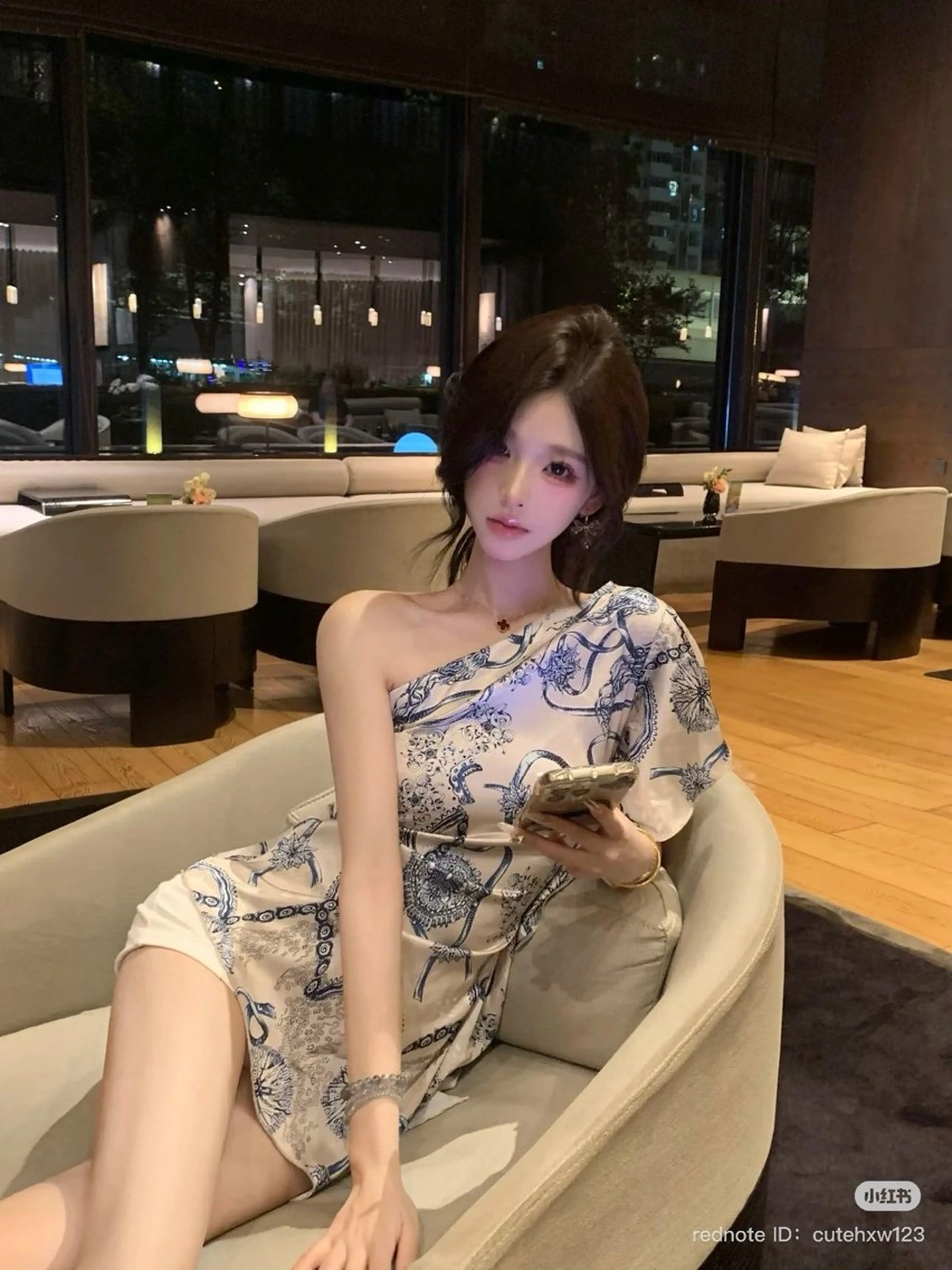 ロング カラー ブルーカラー ケアカラー グレージュ ラベンダーカラー 小顔カット カット ヘアカラー トリートメント 原宿／ワンホンヘア SAAYA🖤のヘアスタイル