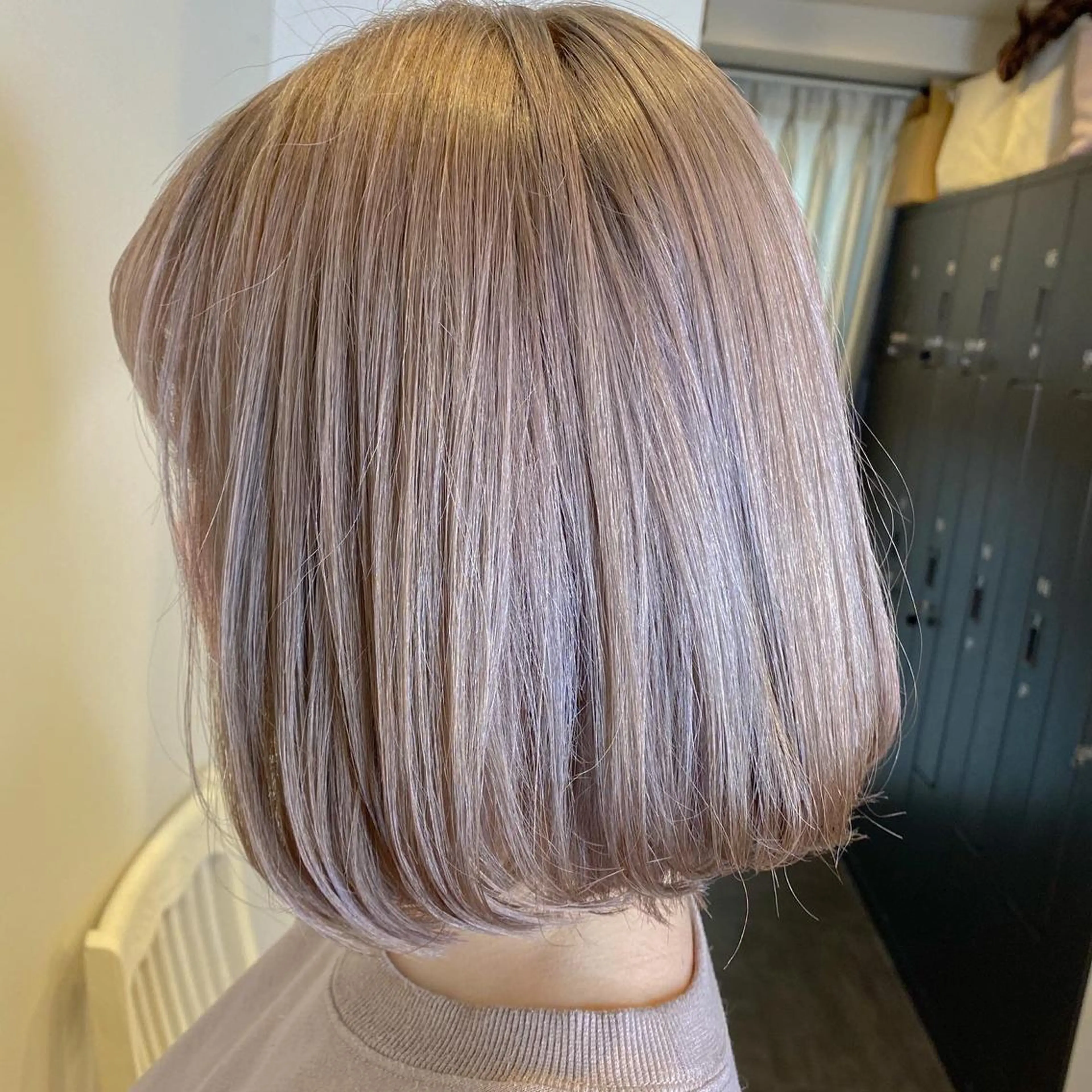 ショート ハイライト/ブリーチ バレイヤージュ関佳祐のヘアスタイル