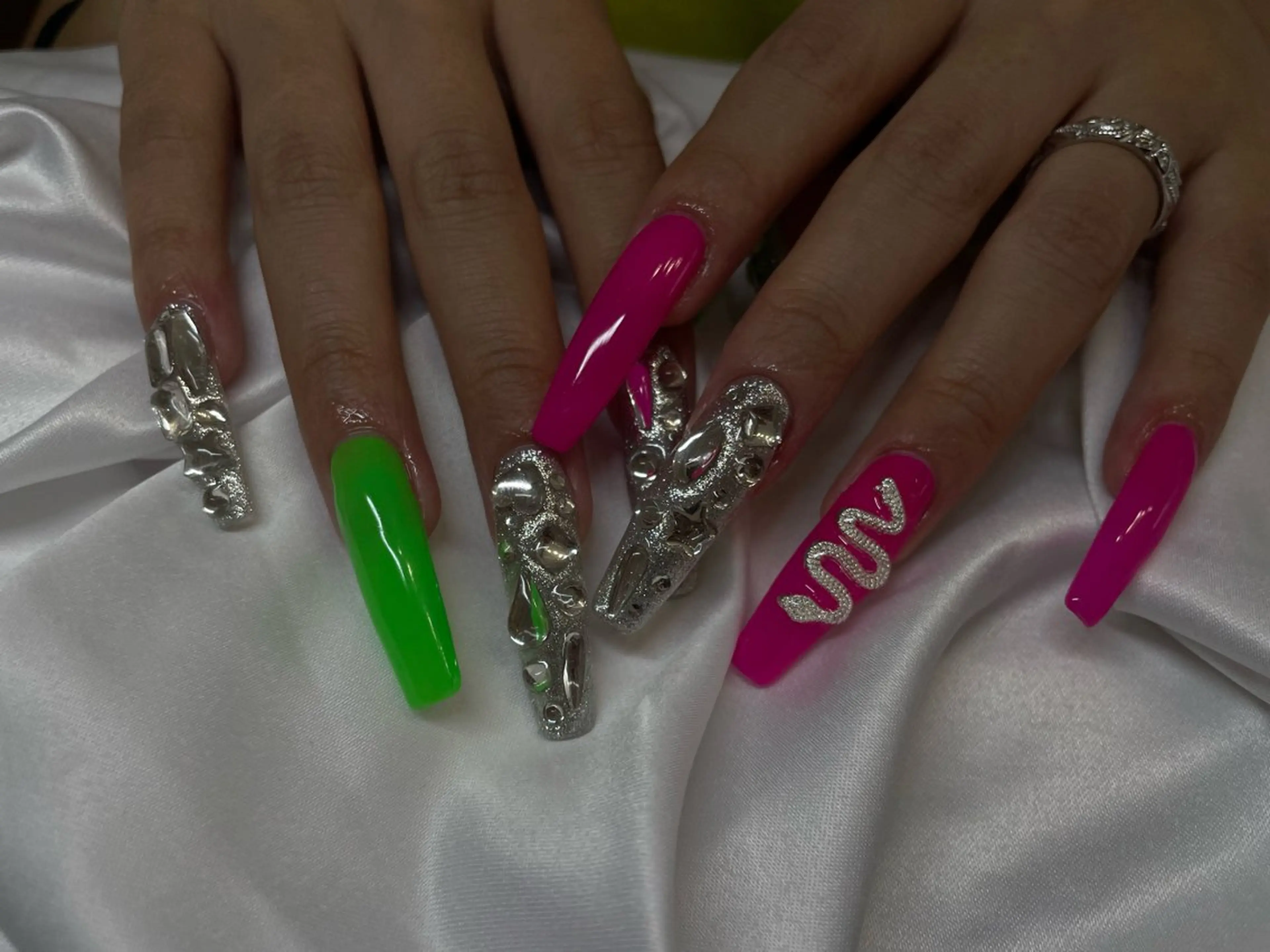 ネイル A OIのネイルデザイン