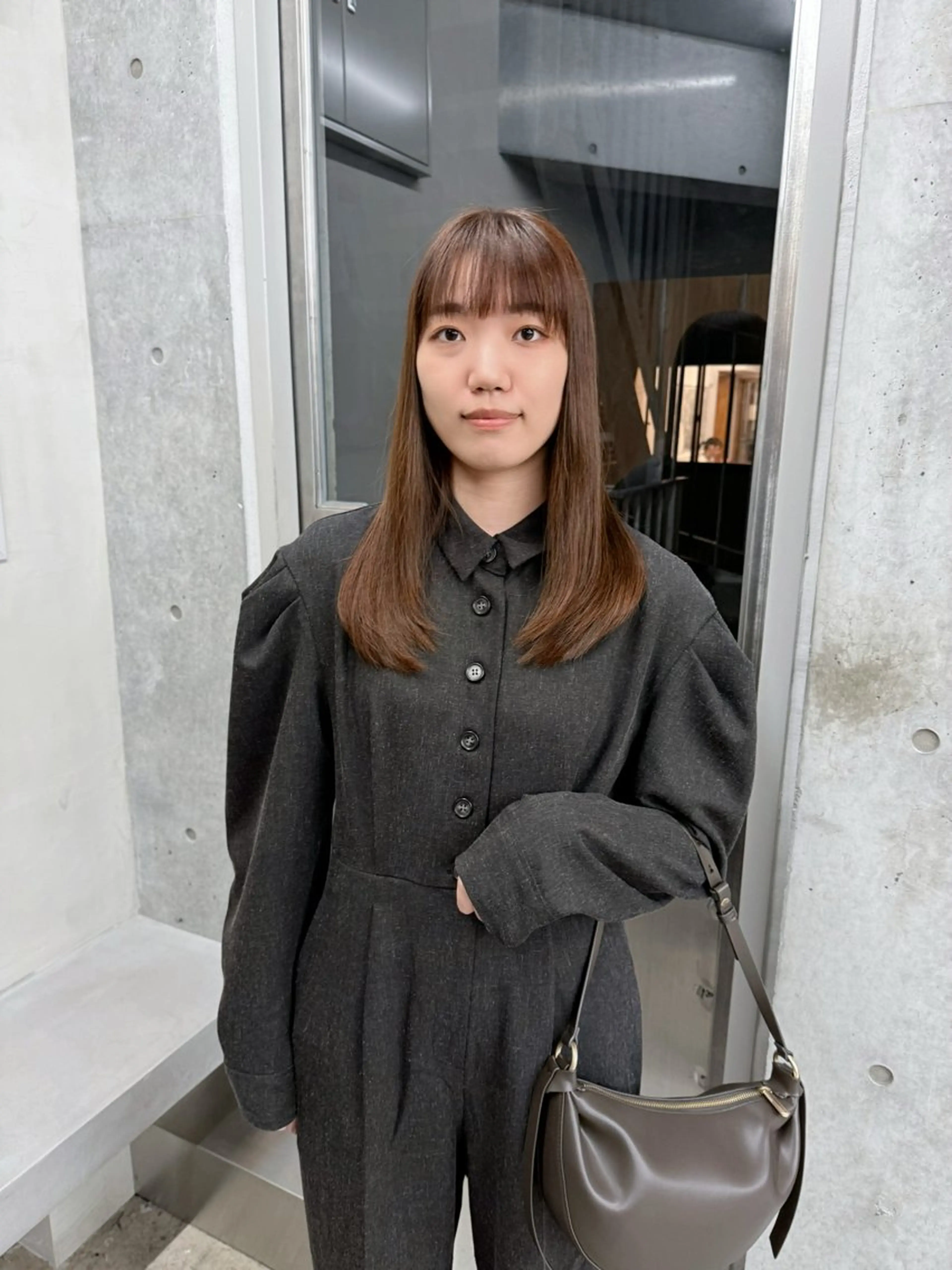 ロング カラー ロングレイヤー アッシュ ベージュカラー ブリーチ 透明感カラー カット ヘアカラー トリートメント 誰より丁寧なカット/ 小林輝/レイヤーのヘアスタイル