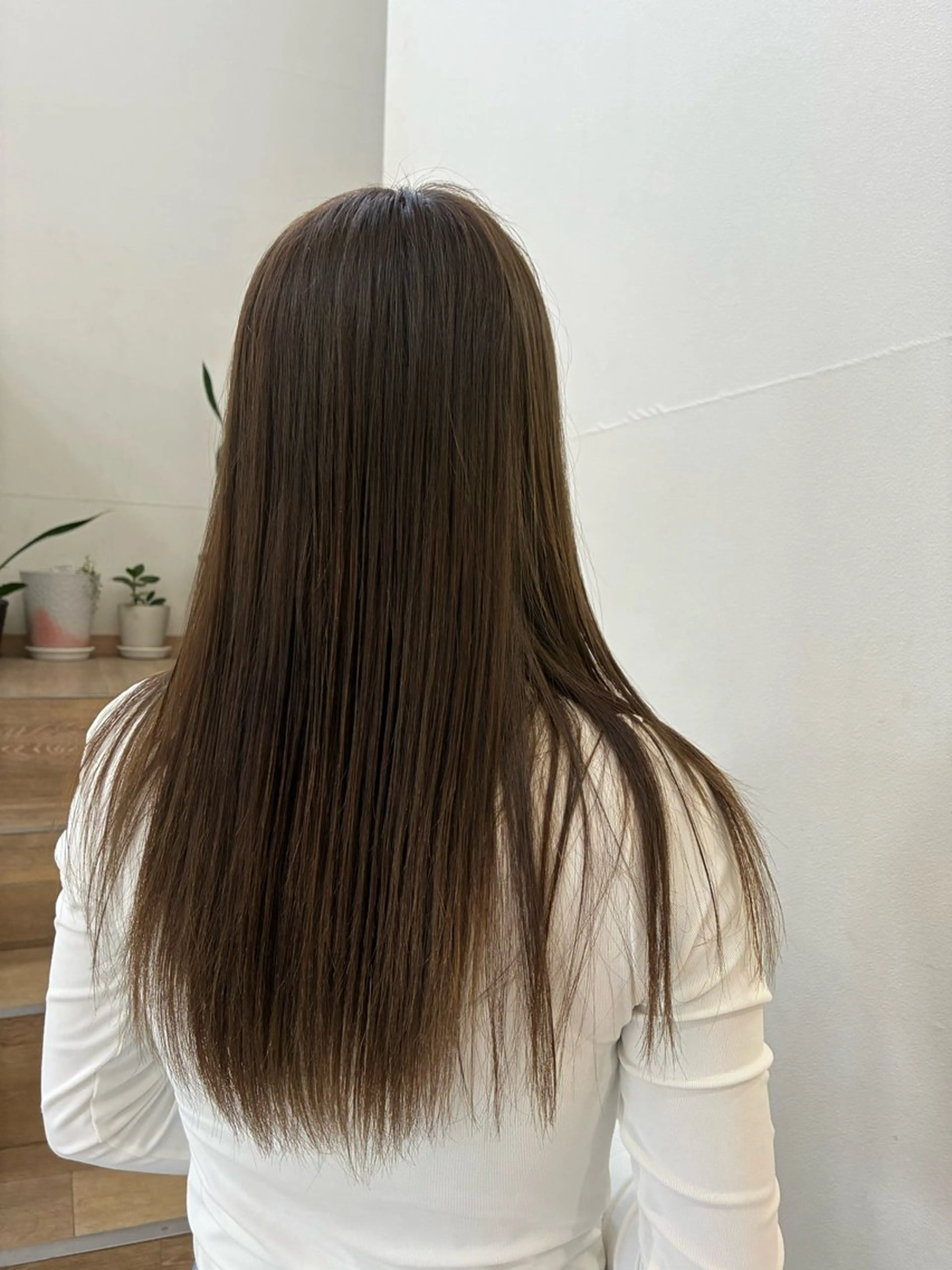 ロング ヘアカラー 鳥居 零菜のヘアスタイル