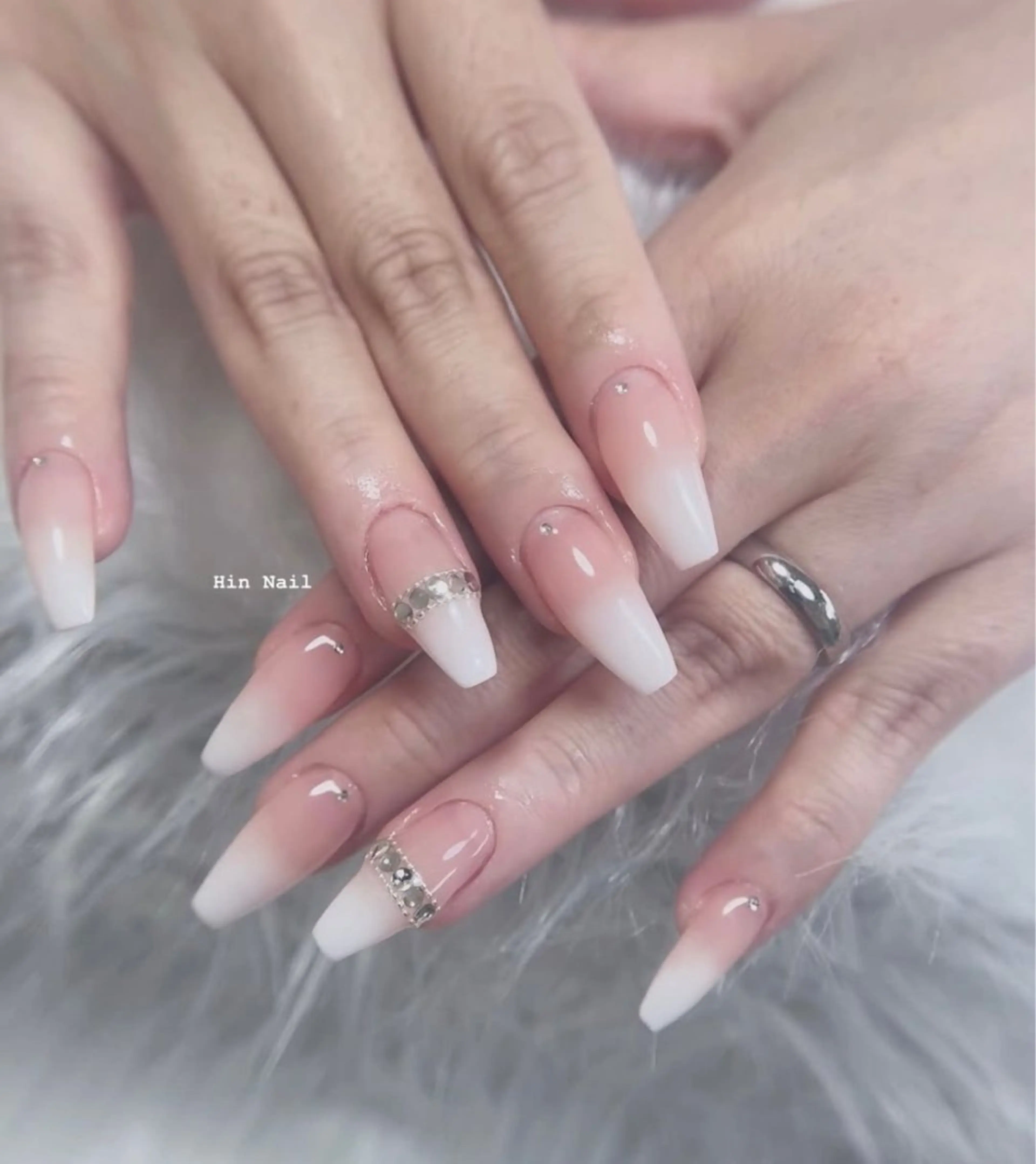 ネイル ストーンネイル ハンドネイル Hin Nail Salonのネイルデザイン