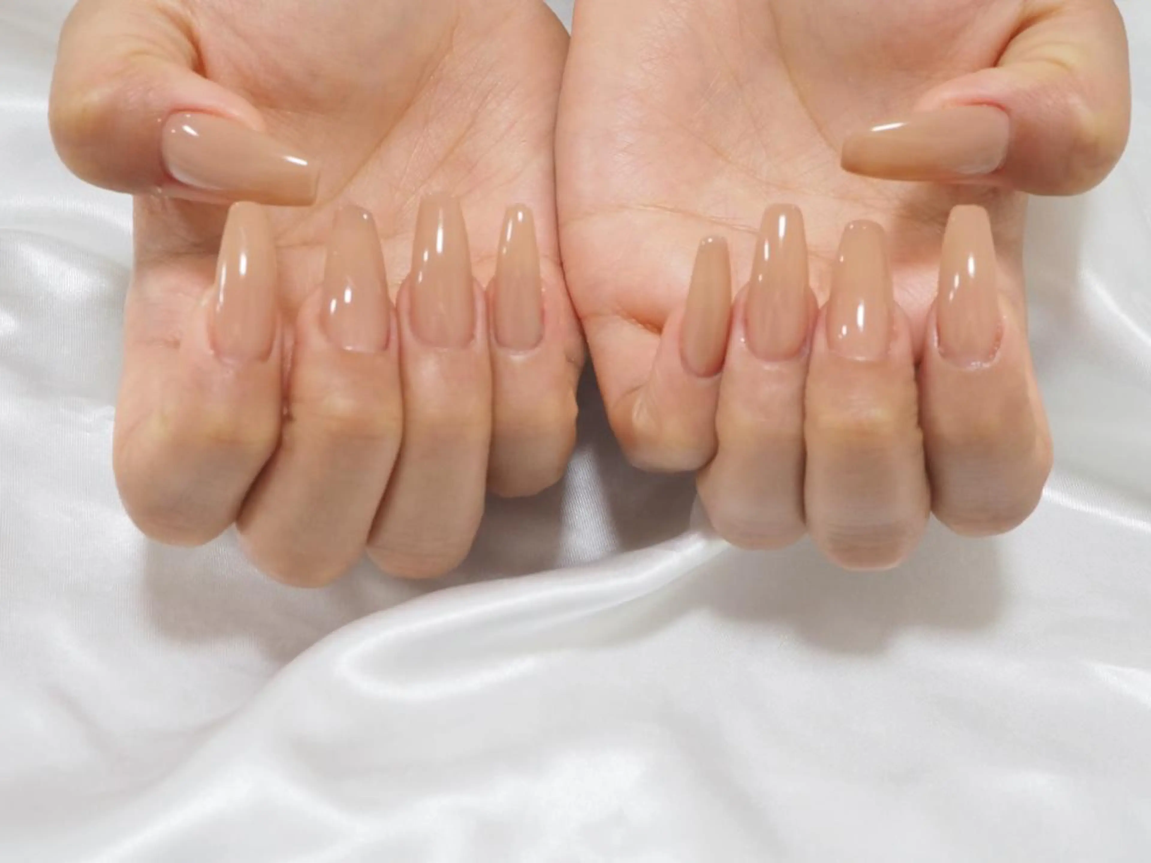 ロング ネイル Amore 板谷爽花のネイルデザイン