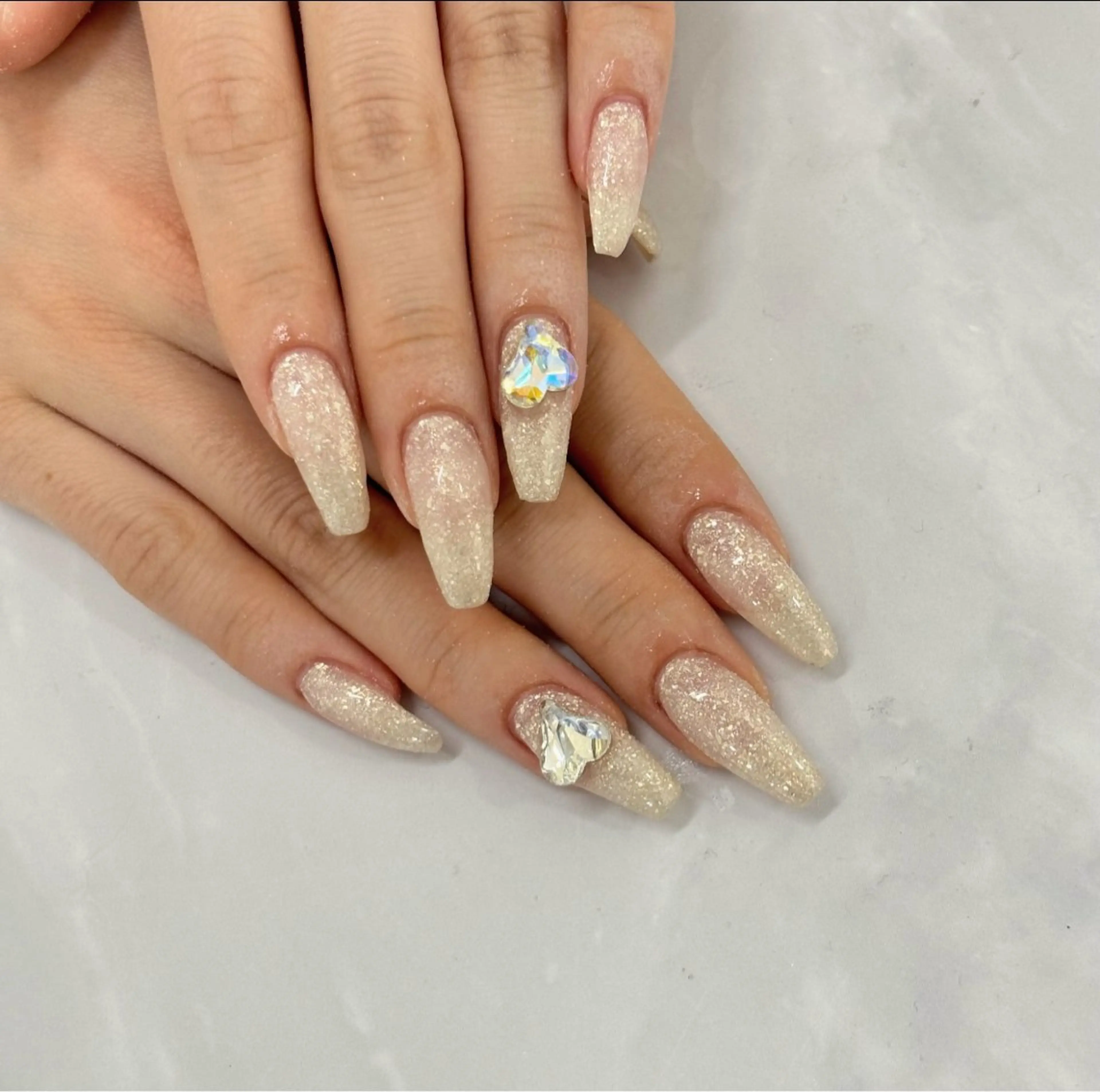 ネイル ラメ(グリッター) ワンカラーネイル ＿white所属・_white 上本町のネイルデザイン