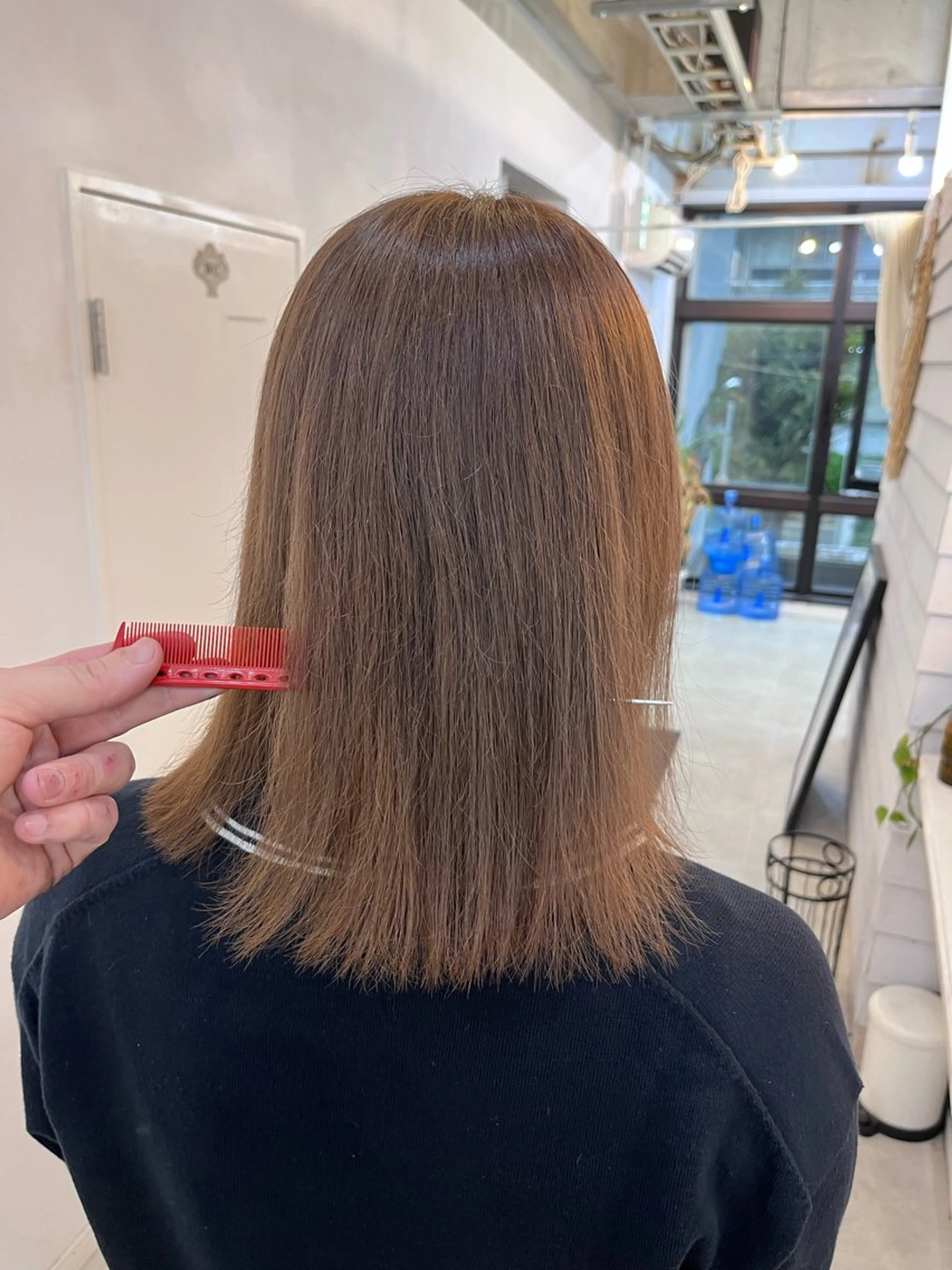 ショート カラー グレージュ ミルクティーグレージュ ヘアカラー トリートメント メンズパーマ ヘアカラー大成のヘアスタイル