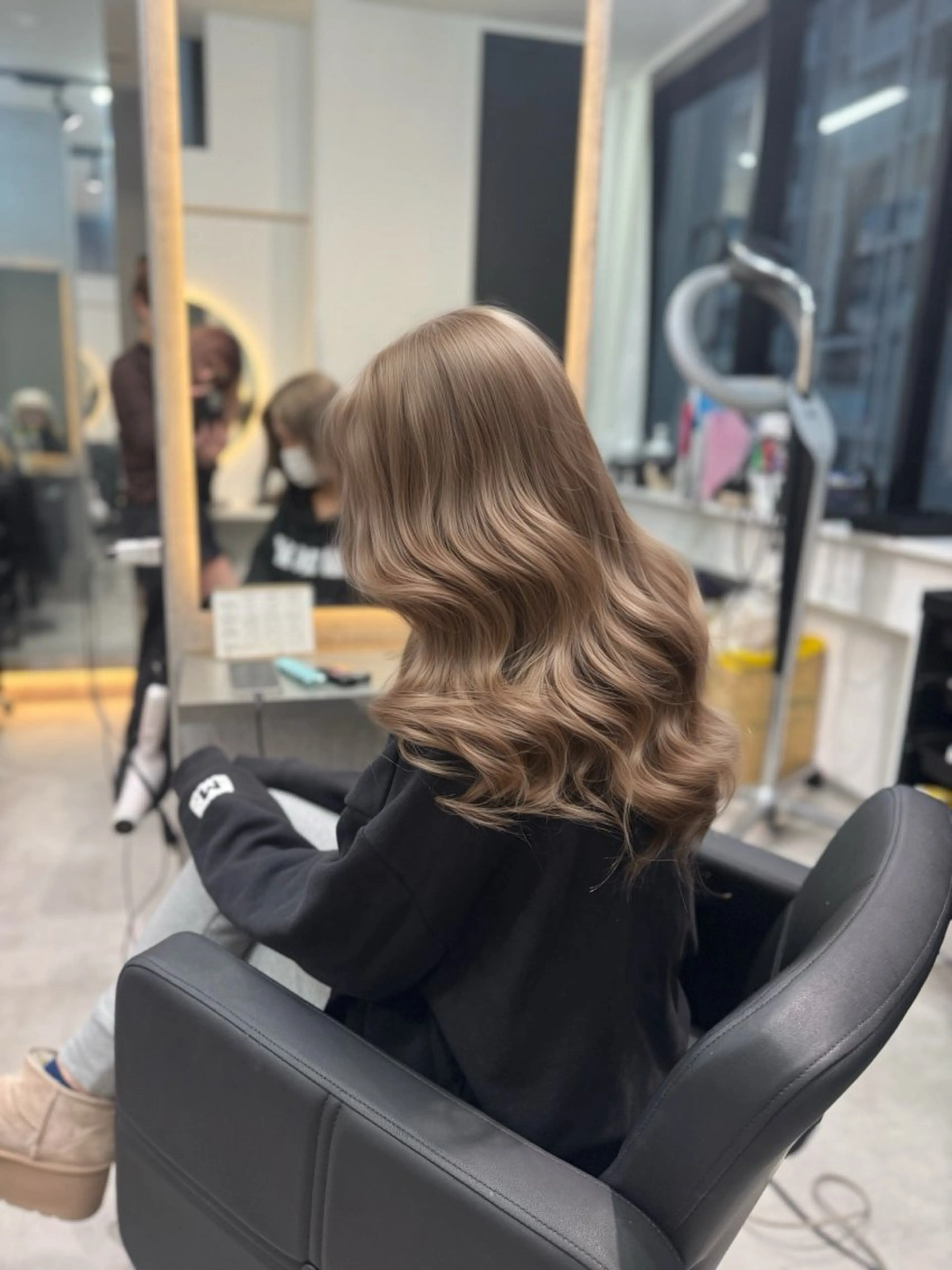 ロング カラー ヘアカラー ギャルの女神/ Shionのヘアスタイル