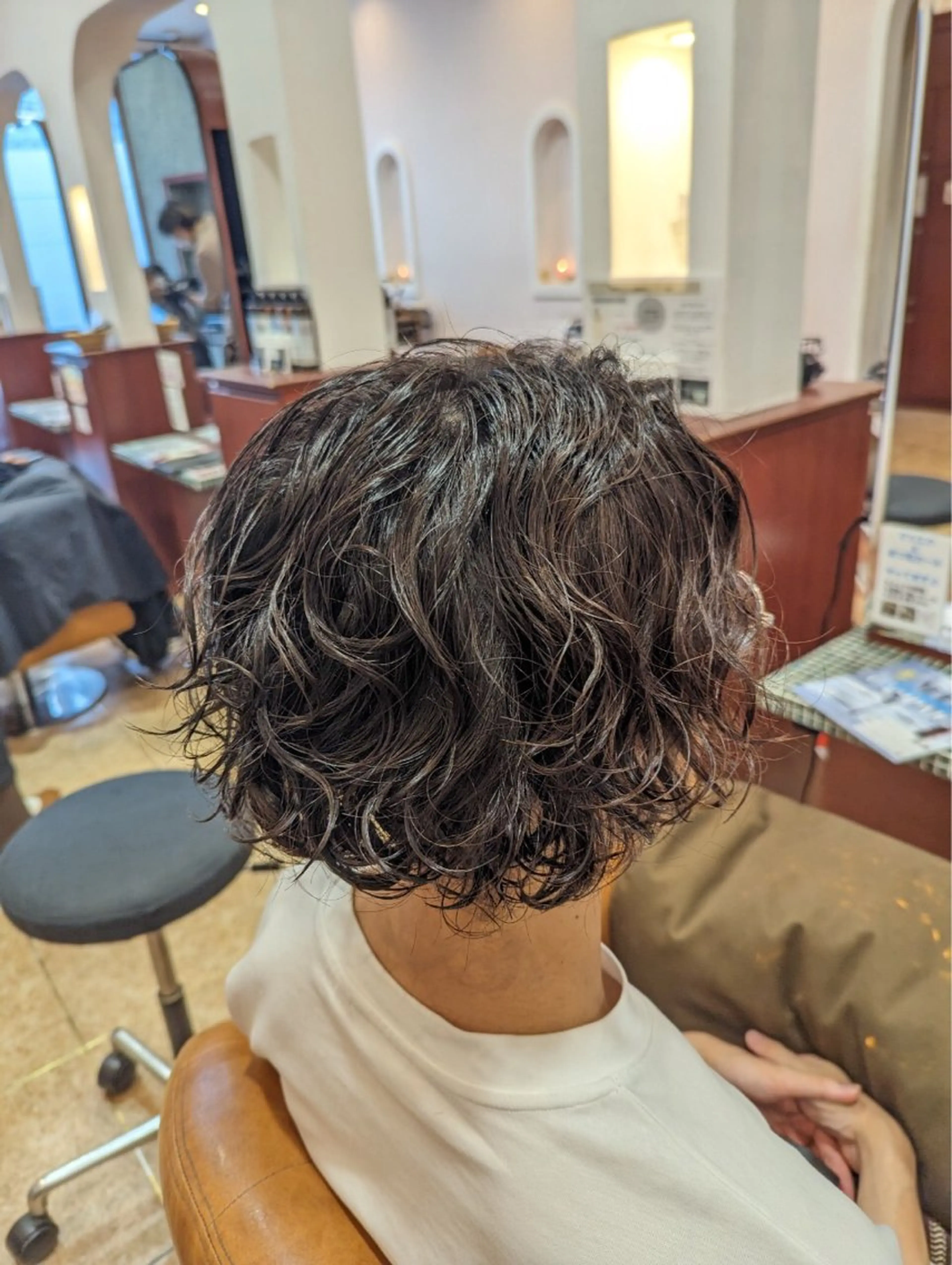 ミディアム パーマ メンズ ミディアムパーマ メンズパーマ スパイラルパーマ カット パーマ ブランシェ勝川南口店 石原 あゆみのマツエク・マツパデザイン