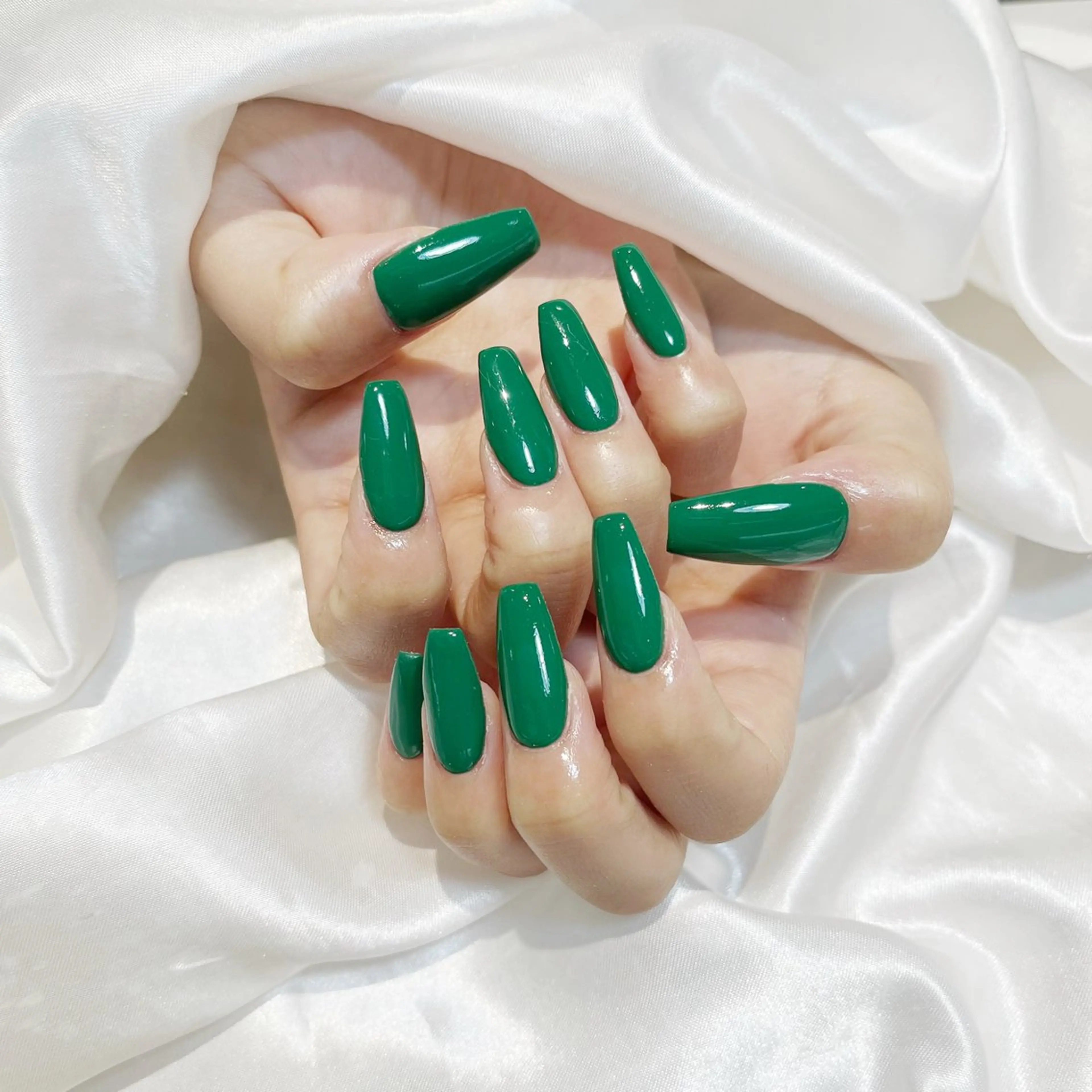 ネイル WISTERIA aisaのネイルデザイン