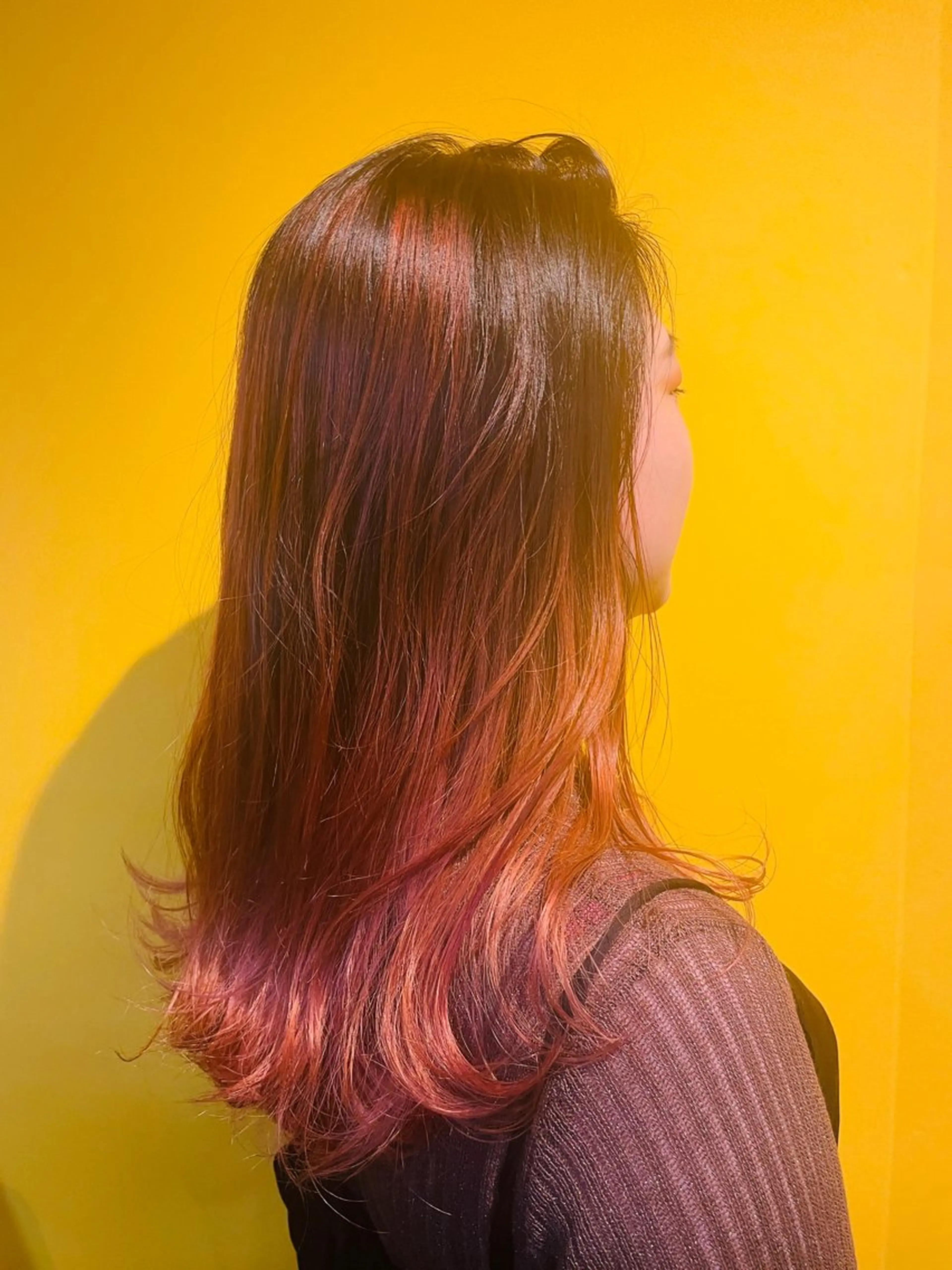 ロング カラー Drei.B.(ドライヴ)所属・ヨシダ アズサのヘアスタイル