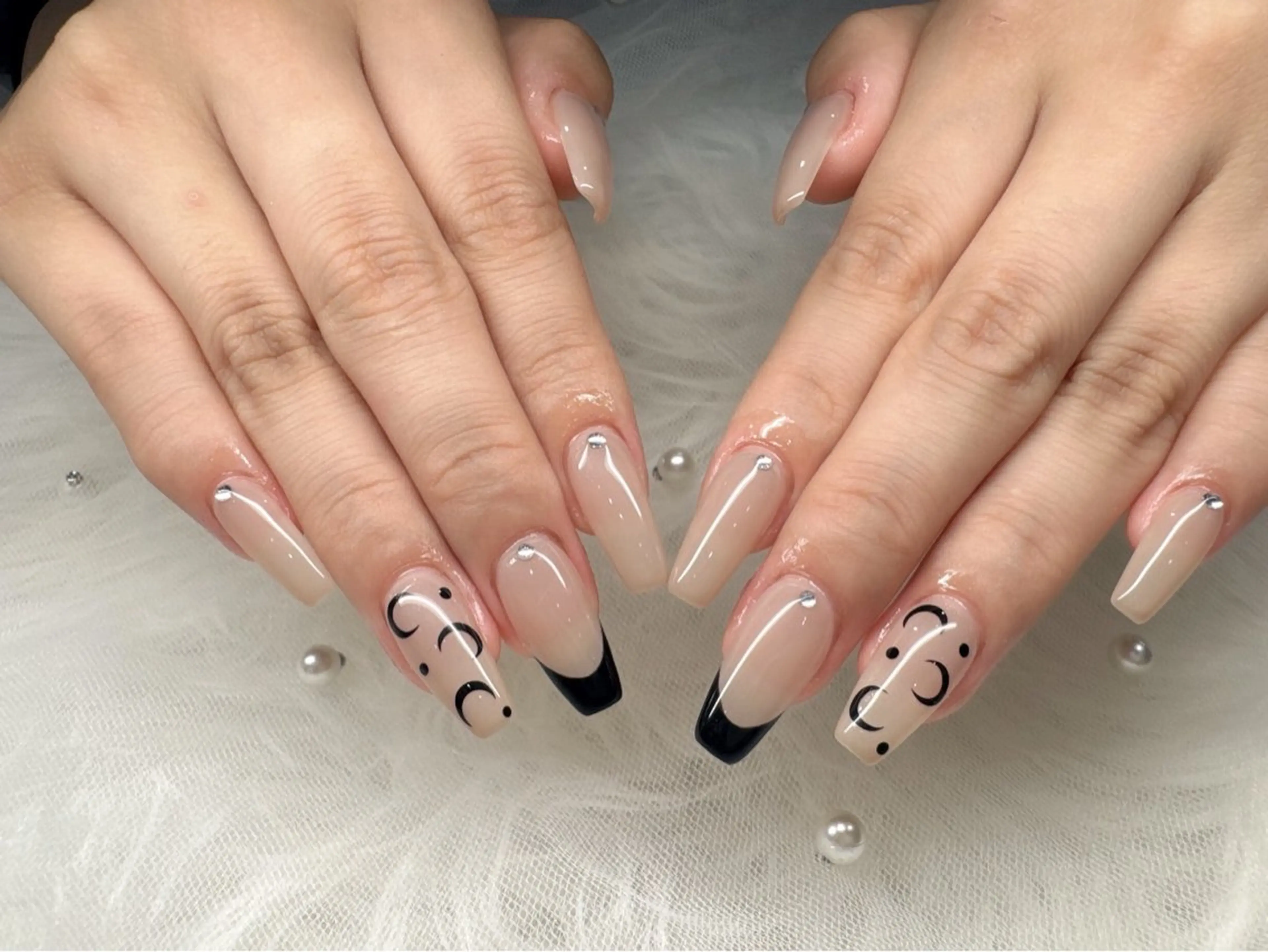 ネイル オーロラネイル フレンチネイル ガラスフレンチ ロングネイル マグネットネイル ハンドネイル XIMINANAIL SALON堀江店のネイルデザイン