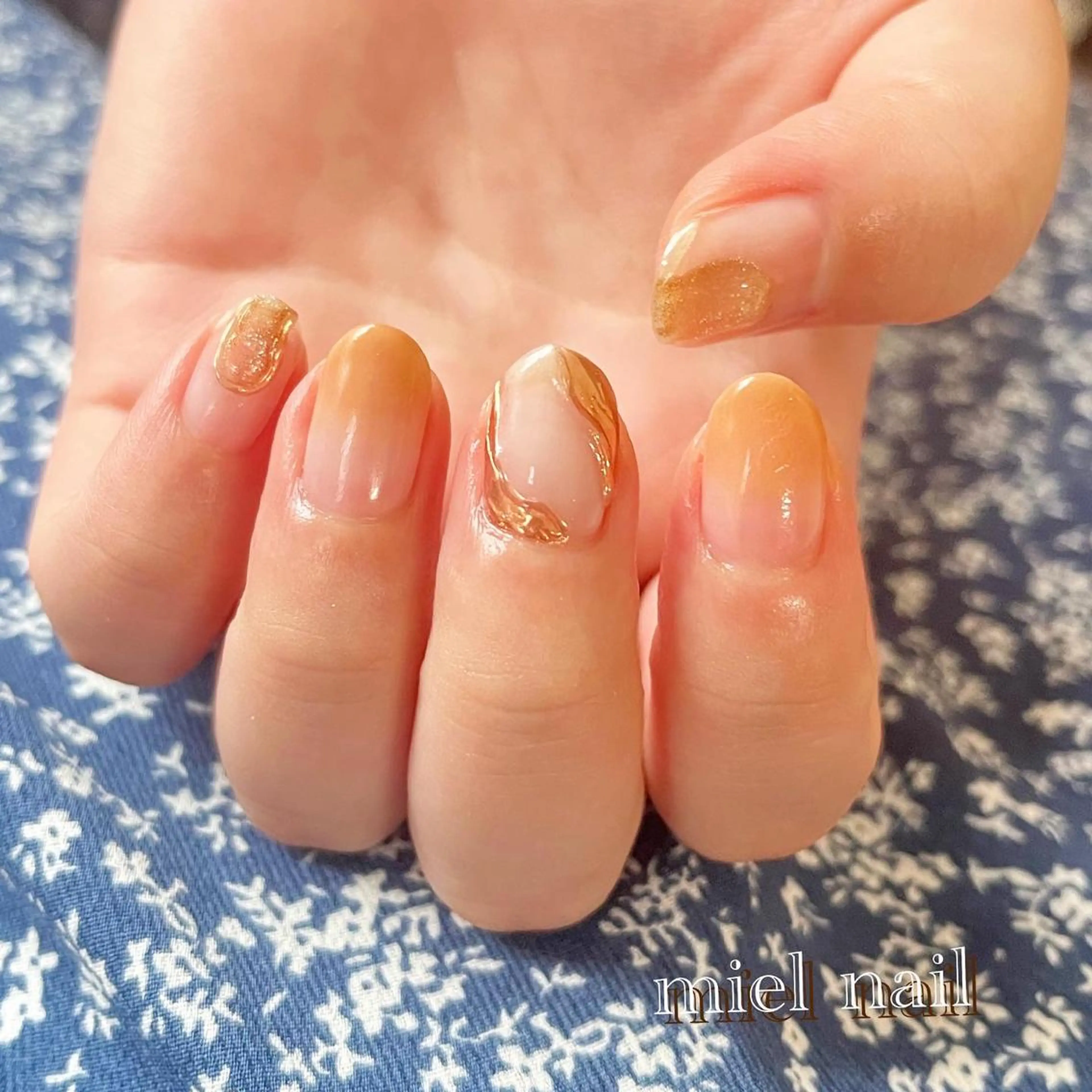 ネイル ミラーネイル ニュアンスネイル 夏ネイル ハンドネイル miel nailのネイルデザイン
