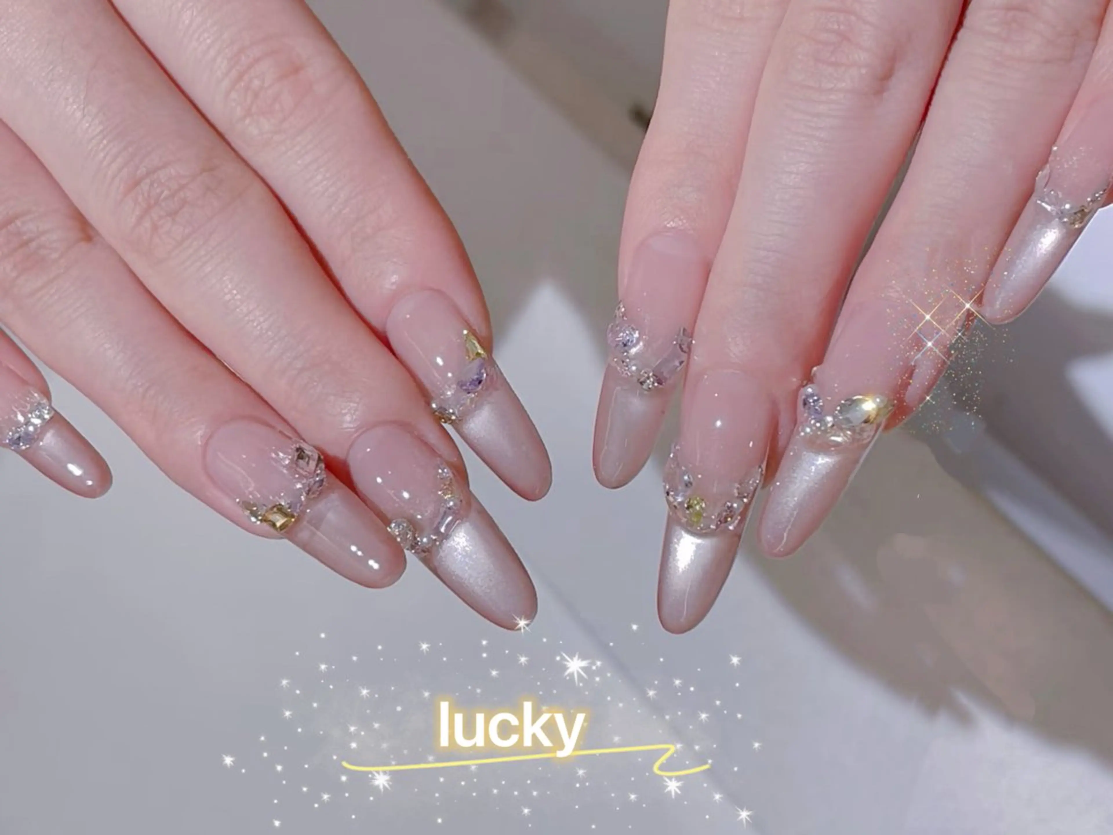 ネイル アートネイル チークネイル 長さ出し フットネイル ジェルネイル ハンドネイル ハンドケア ラッキーネイルサロン 西川口東口店のネイルデザイン