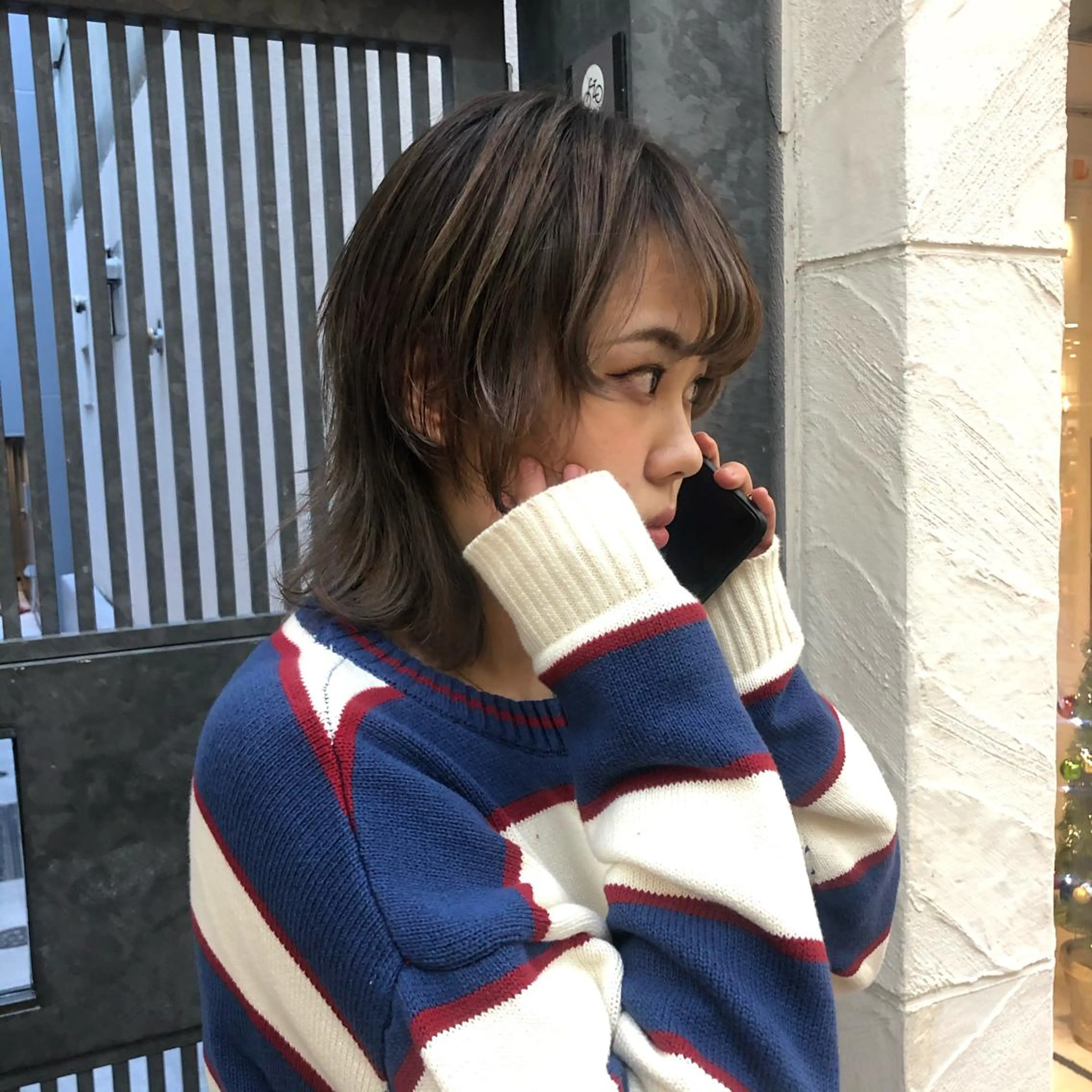 ミディアム カラー ウルフカット/吉村 桃子のヘアスタイル