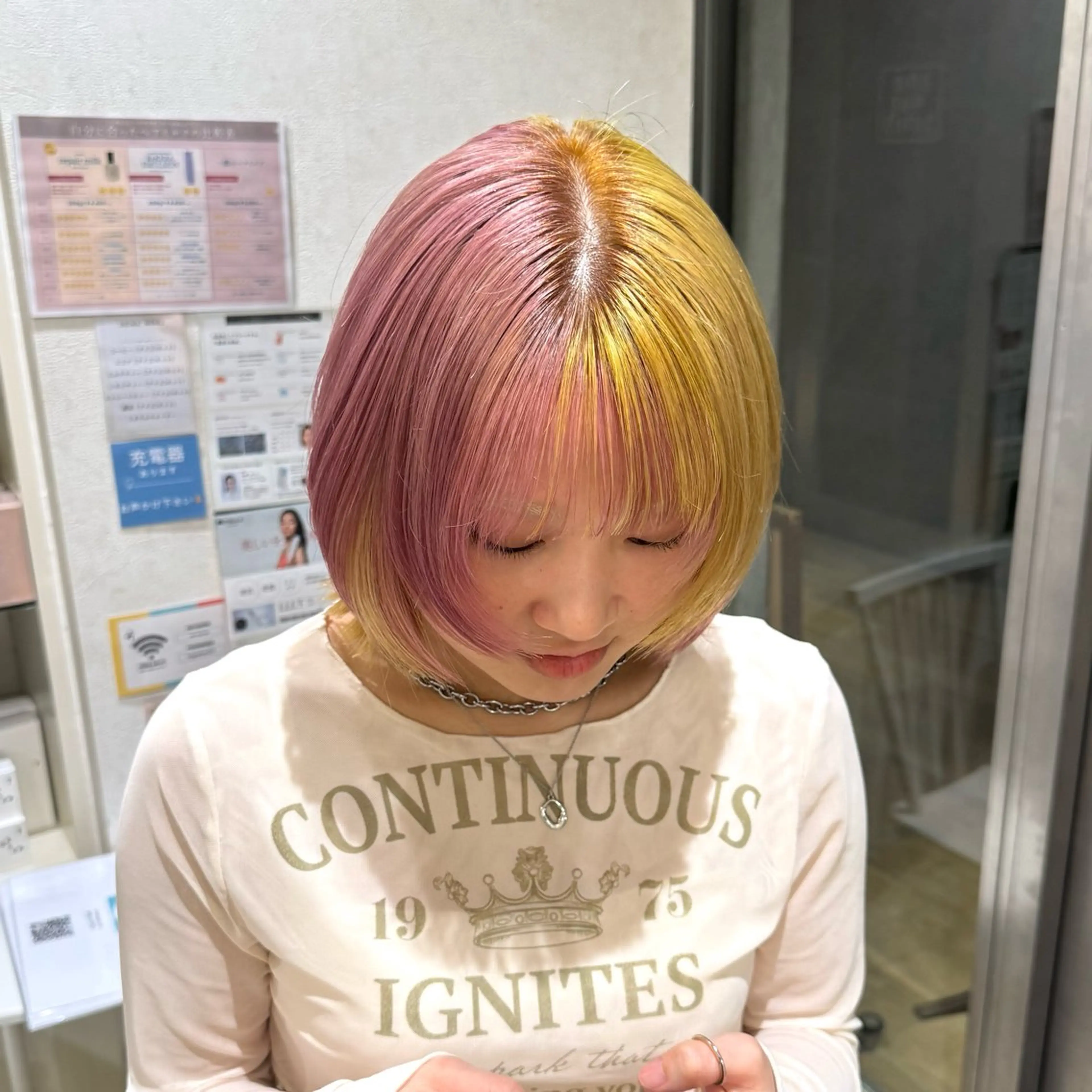 ショート カラー ボブレイヤー デザインカラー ダブルカラー ハイトーンカラー ピンクカラー カット ヘアカラー アニメオタク美容師/ メンズ特化/僚汰のヘアスタイル