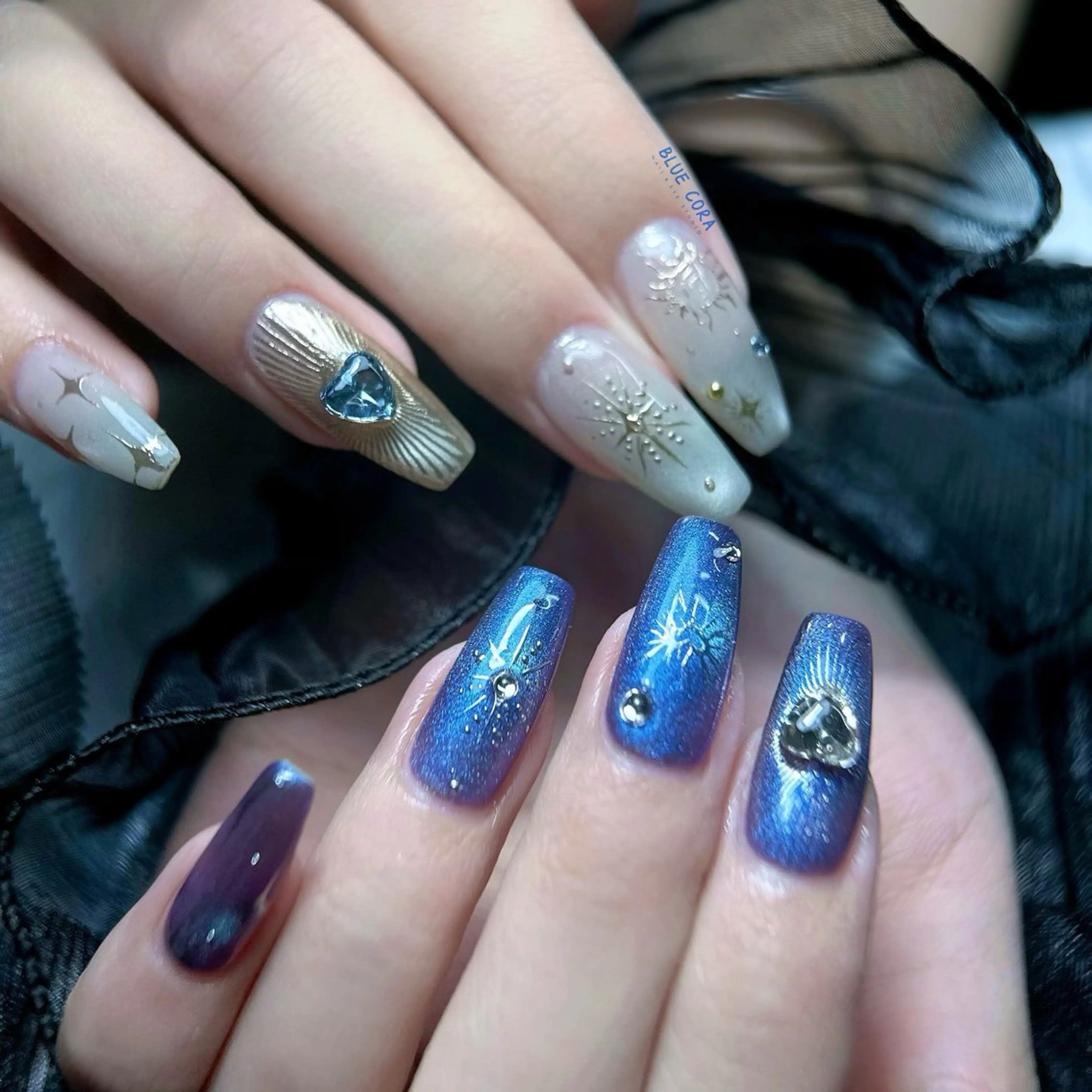 ネイル マグネットネイル ミラーネイル ハンドネイル ハンドケア BLUE CORA所属・BLUE CORAのネイルデザイン