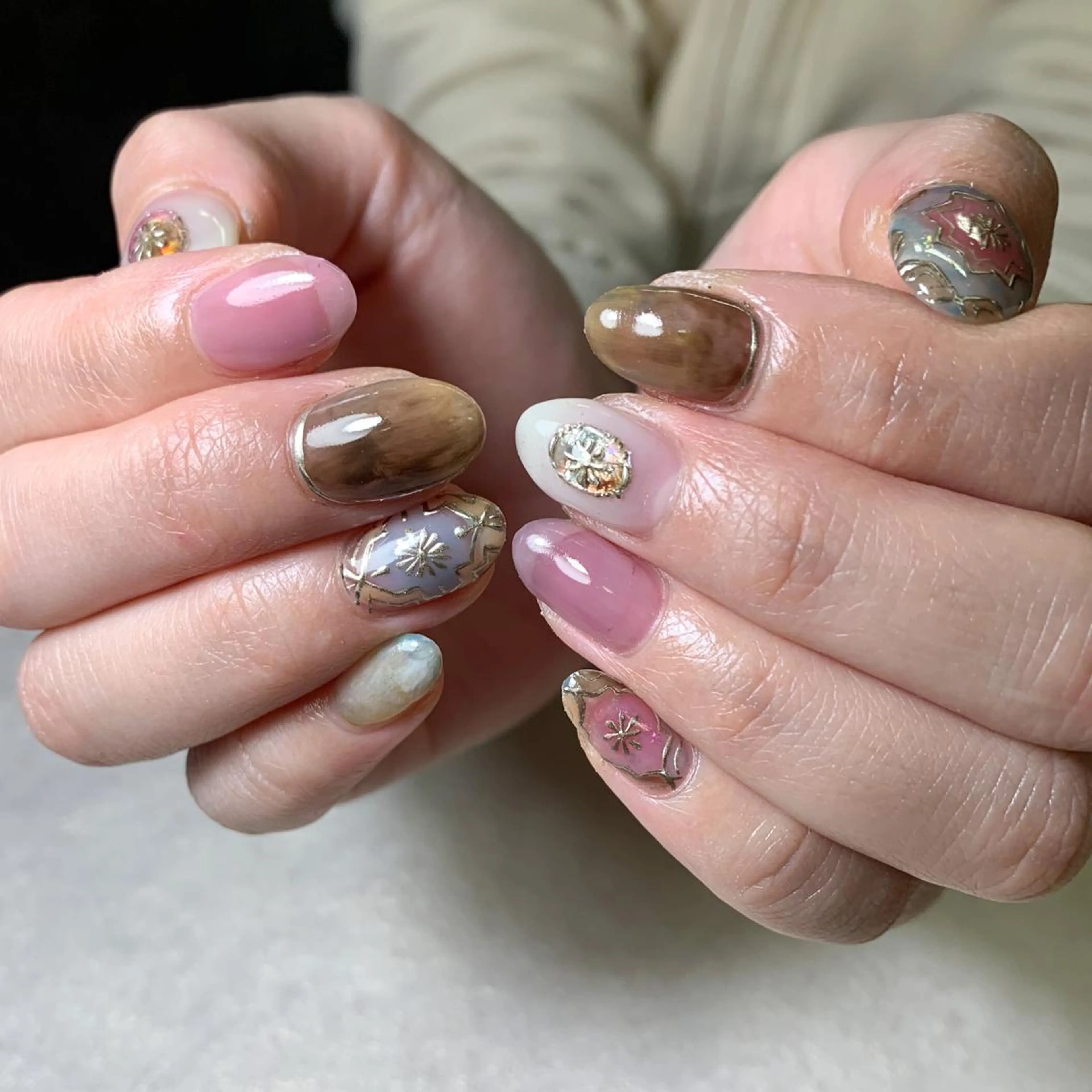 ネイル ハンドネイル FIORITURA aiのネイルデザイン