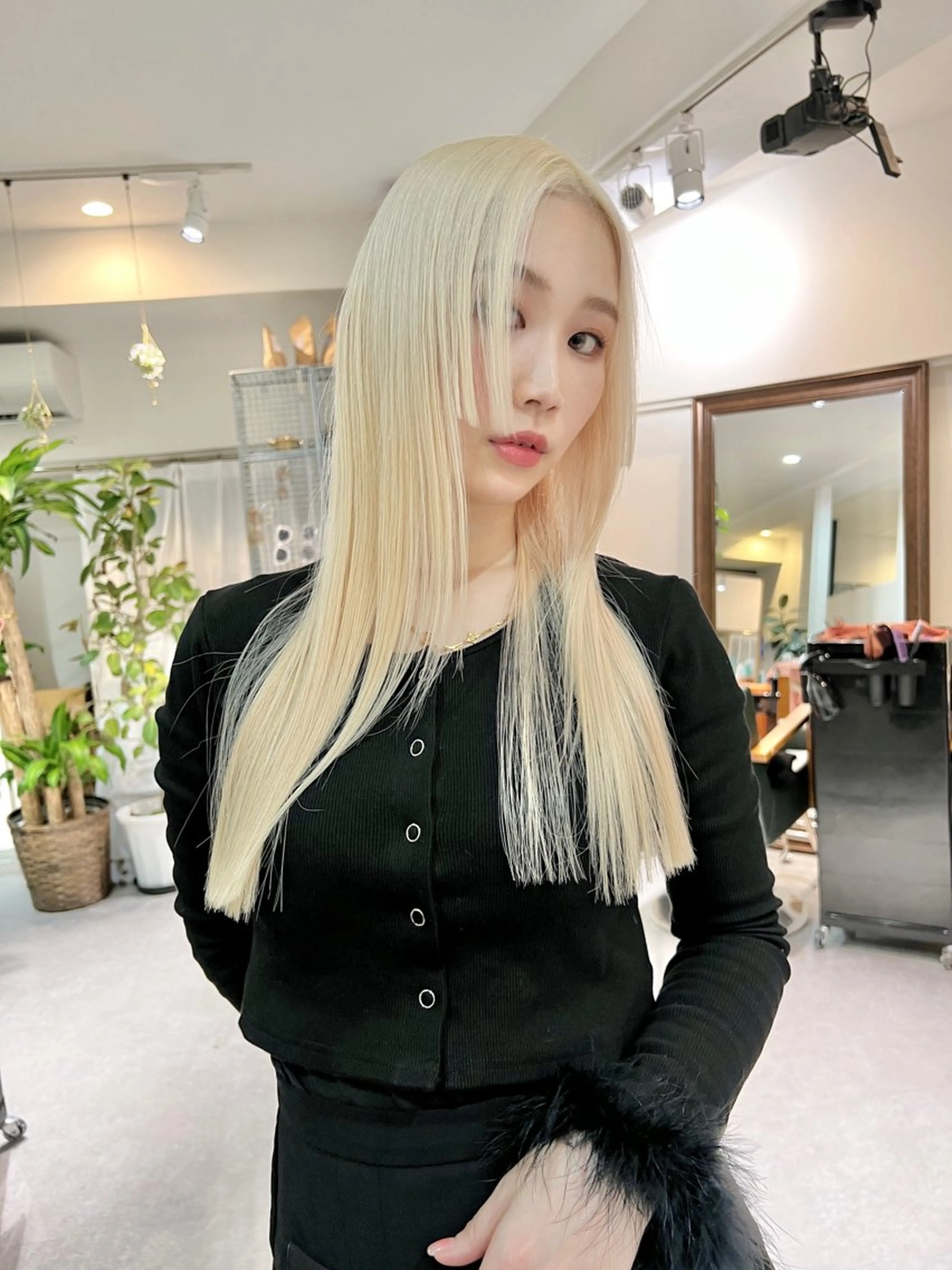 ロング カラー ブリーチ 抜きっぱなしブロンド ブロンド カット ヘアカラー トリートメント 🌸MAYU🌸 ハイトーン➕レイヤーのヘアスタイル