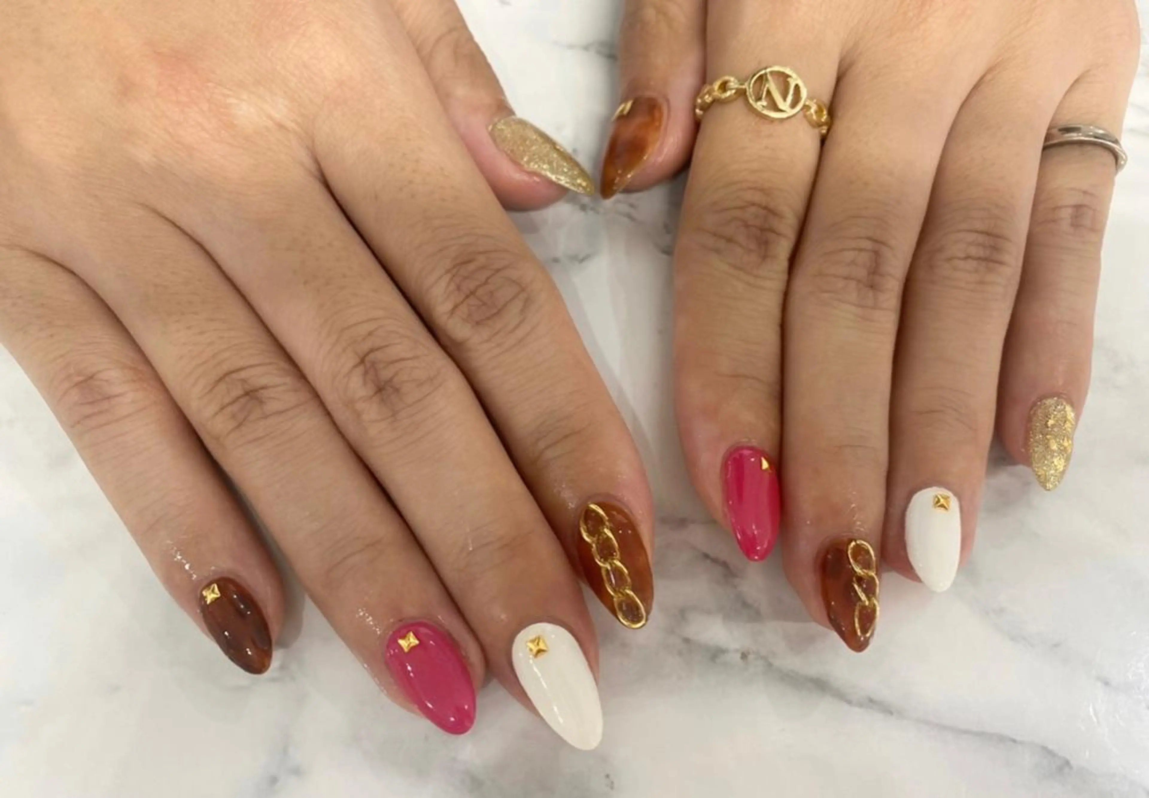 ネイル ネイルサロンリベラ 金山店　水野のネイルデザイン