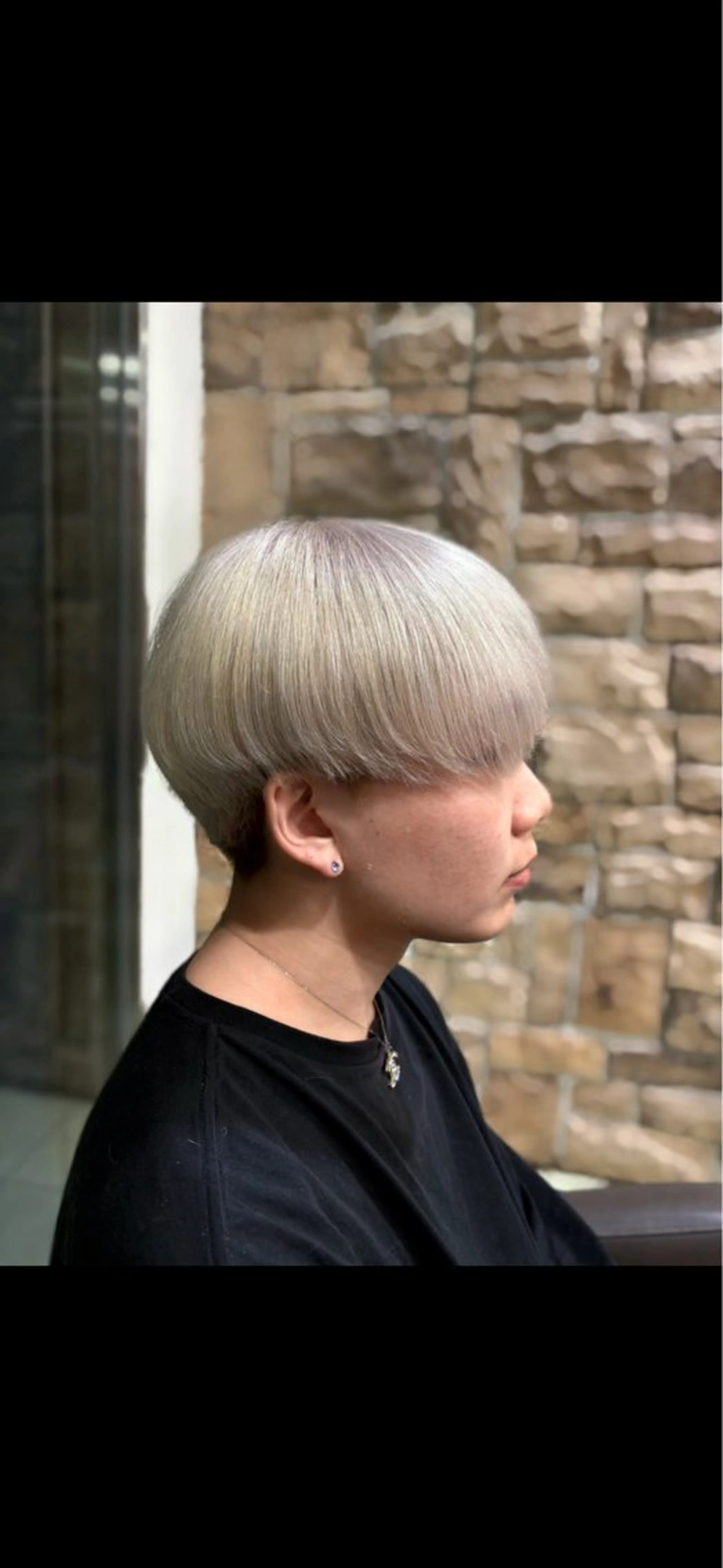 ショート カラー ブロンド ホワイトブロンド ヘアカラー レイヤー/ボブ /ジュンエイのヘアスタイル