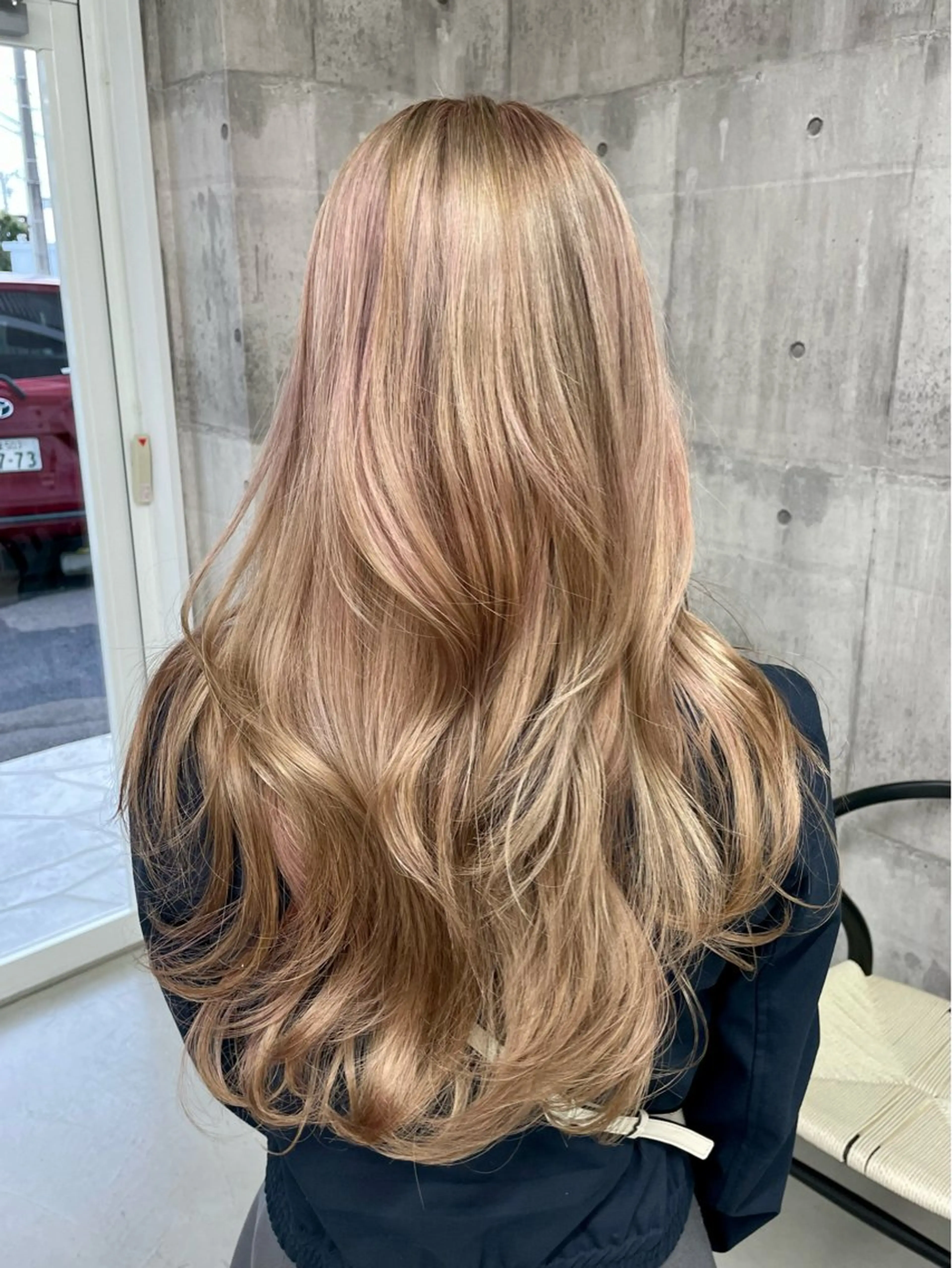 ロング カラー ブロンド ピンクカラー 錦 茉李 @lm.mari03のヘアスタイル