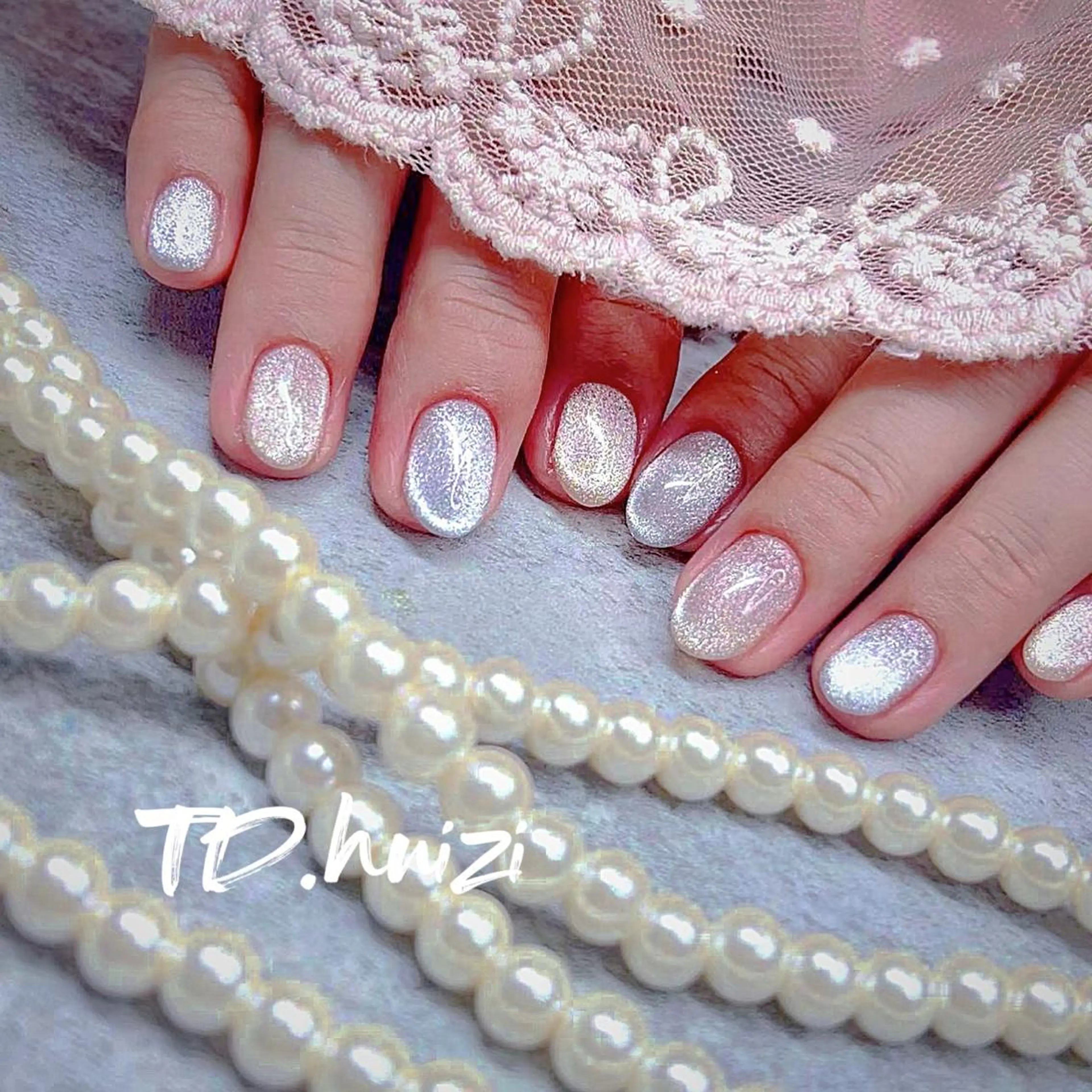 ミディアム めぐみのネイルサロン スタッフ練習のネイルデザイン