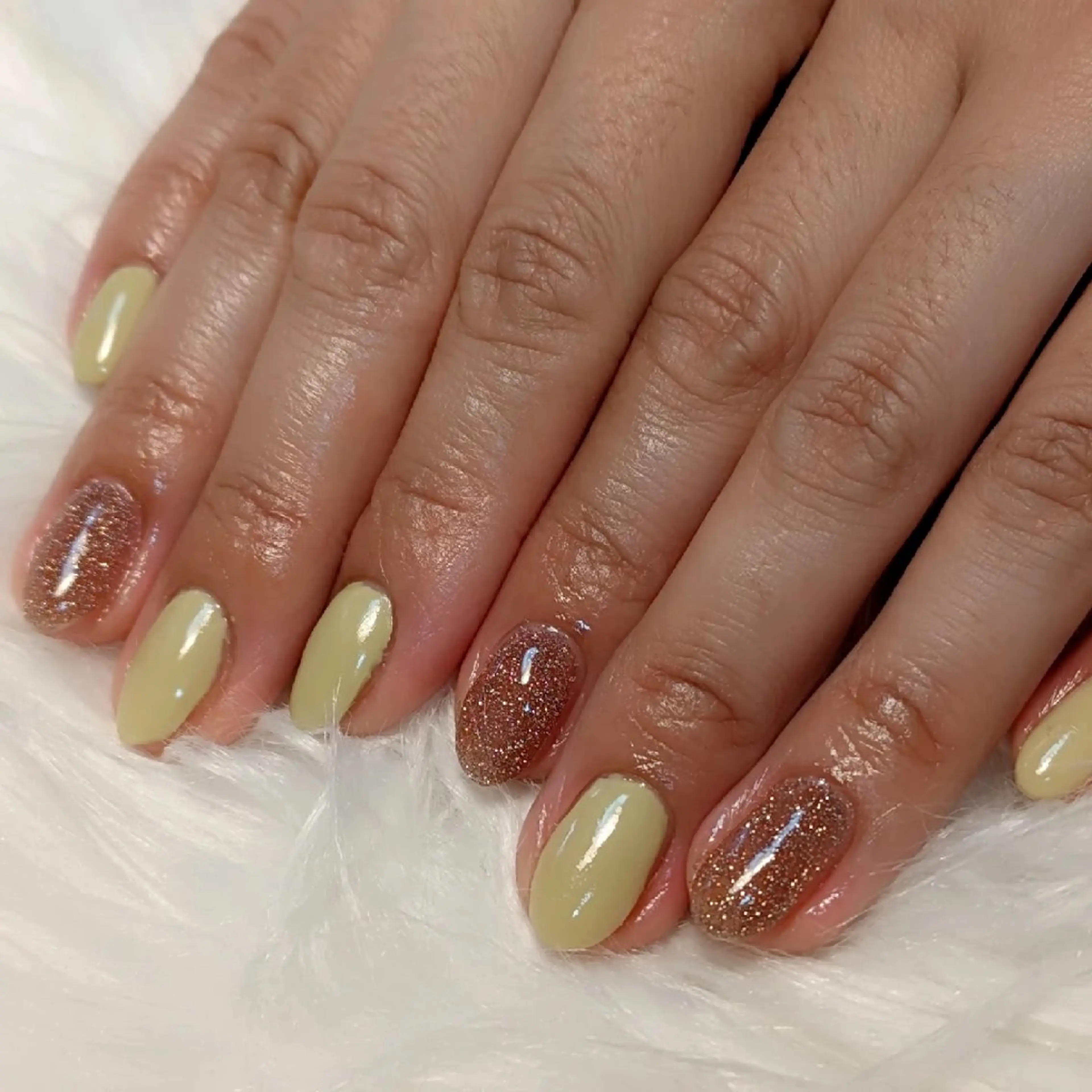 ネイル ブラウン 黄色 m&pPrivate nailsalonのネイルデザイン