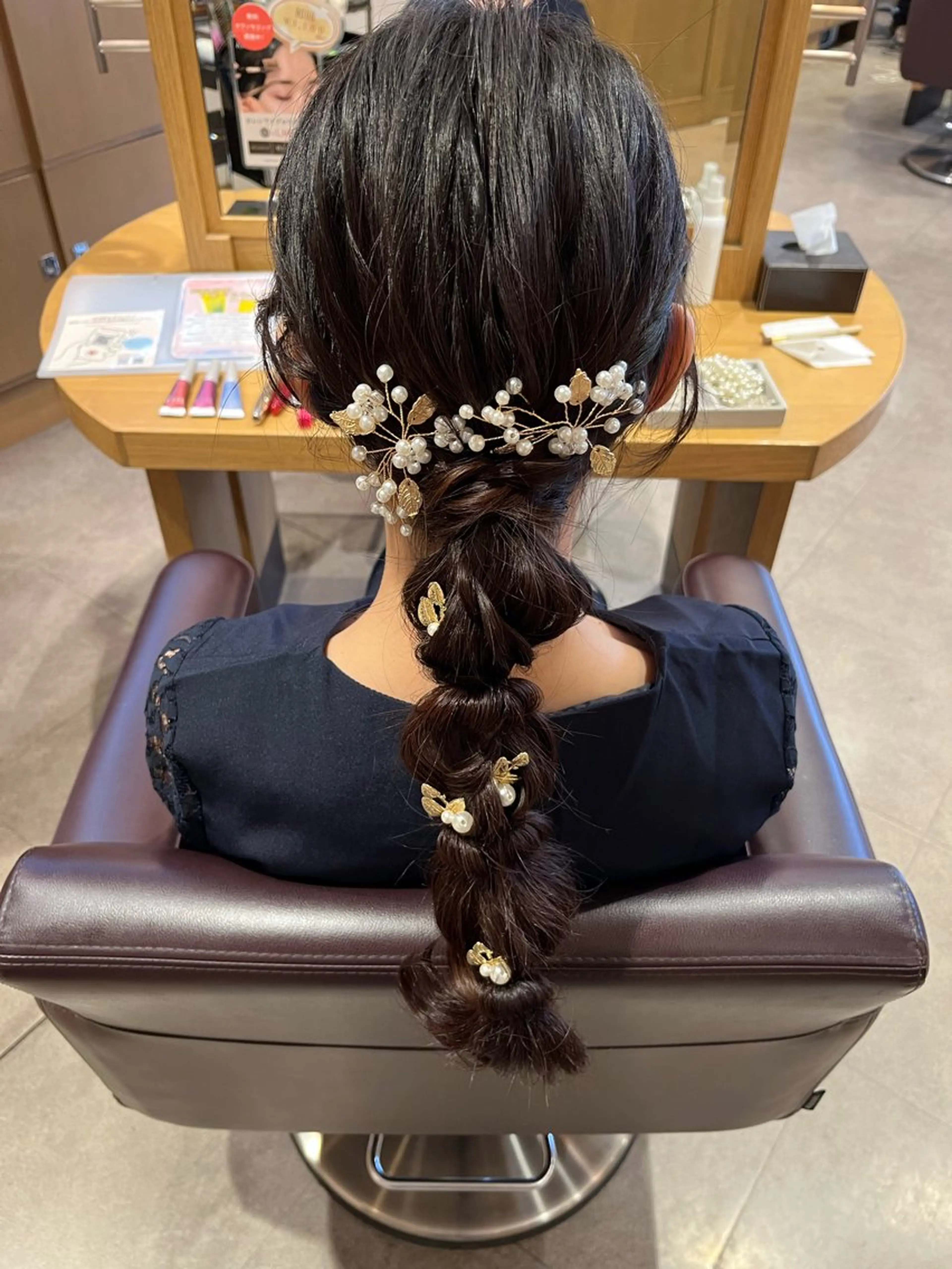 お出かけ前に🌟ヘアセットの写真
