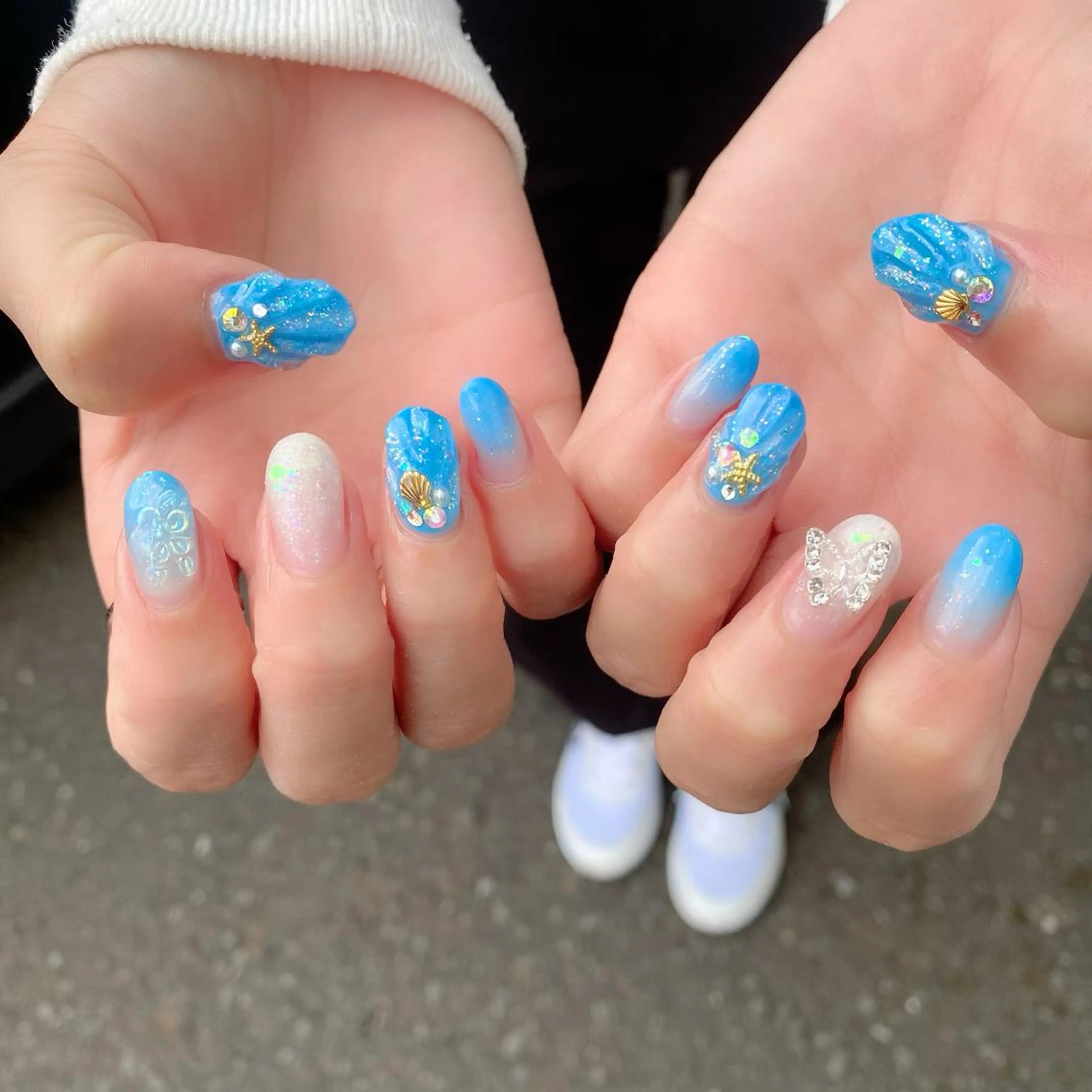 セミロング カラー パーマ ヘアアレンジ メンズ キッズ ネイル マツエク・マツパ アイブロウ ブルーカラー ブルー ぷっくりネイル 夏ネイル ハンドネイル Salon Ｋのネイルデザイン